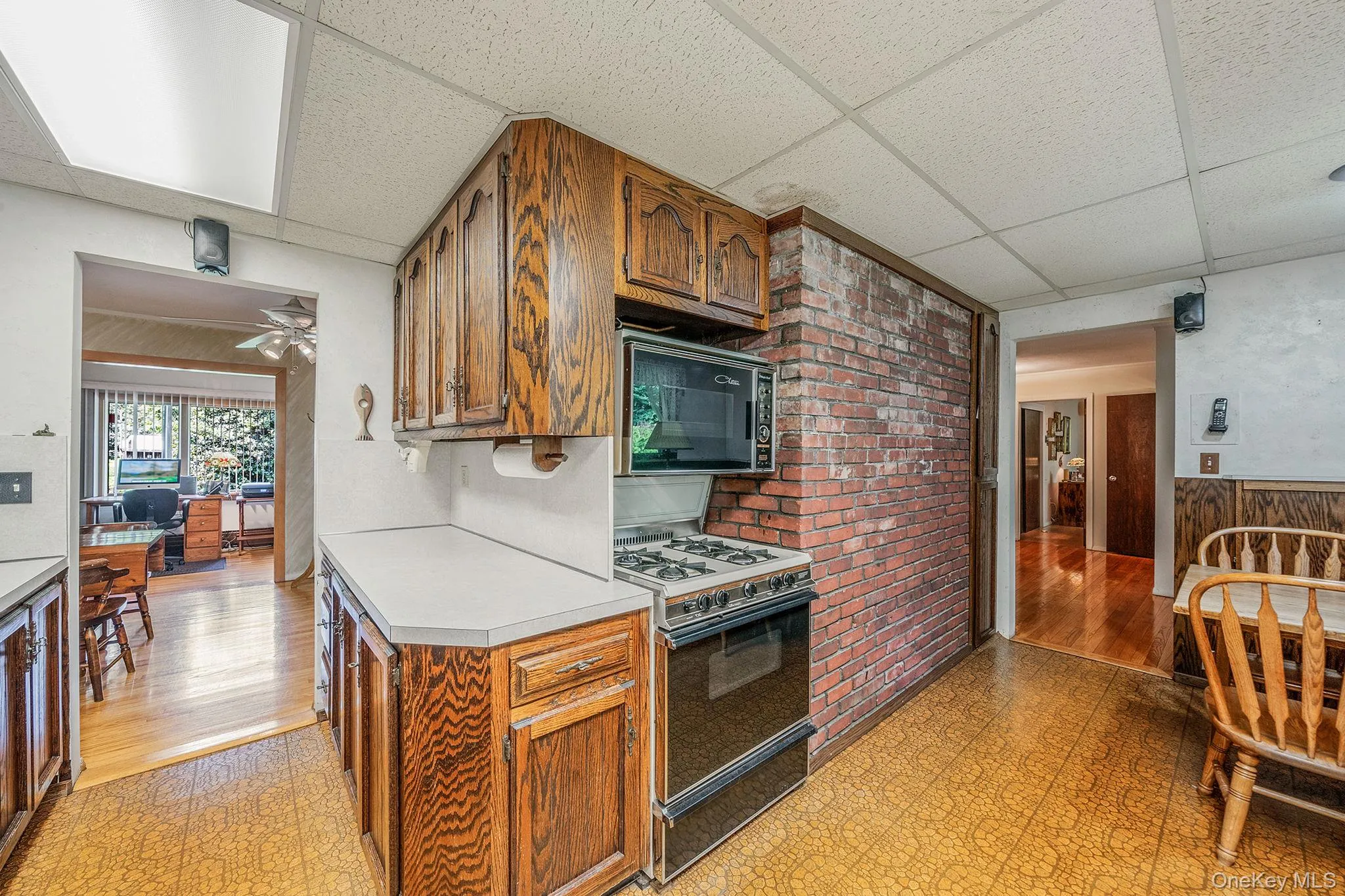 280 Deforest Road, Huntington, NY, 3 Bedrooms Bedrooms, 8 Rooms Rooms,2 BathroomsBathrooms,Residential,For Rent,Deforest,0,1003463 280 Deforest Road, Huntington, NY, 3 Bedrooms Bedrooms, 8 Rooms Rooms,2 BathroomsBathrooms,Residential,For Rent,Deforest,0,1003463