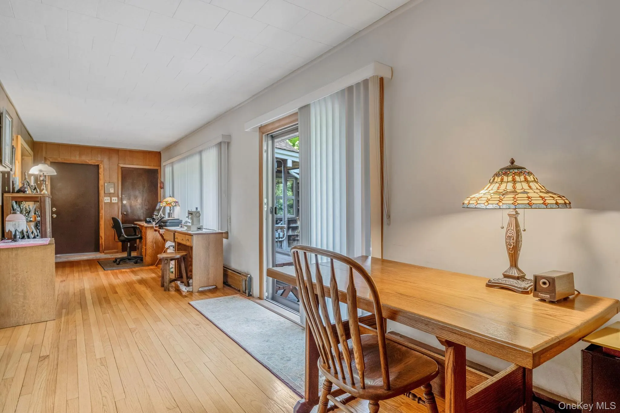 280 Deforest Road, Huntington, NY, 3 Bedrooms Bedrooms, 8 Rooms Rooms,2 BathroomsBathrooms,Residential,For Rent,Deforest,0,1003463 280 Deforest Road, Huntington, NY, 3 Bedrooms Bedrooms, 8 Rooms Rooms,2 BathroomsBathrooms,Residential,For Rent,Deforest,0,1003463