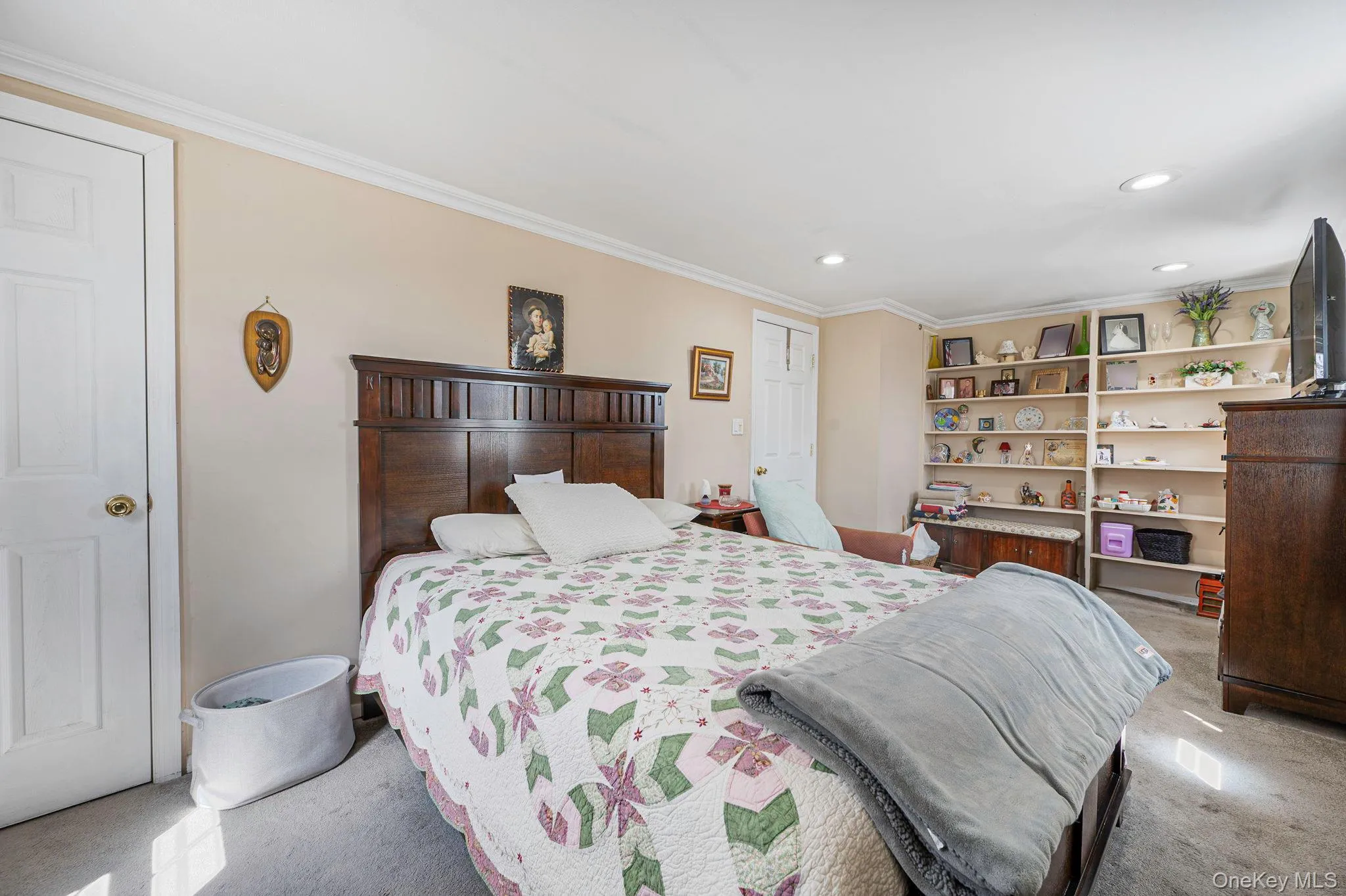 2 Sutton Place, Oyster Bay, NY, 4 Bedrooms Bedrooms, 8 Rooms Rooms,3 BathroomsBathrooms,Residential,For Rent,Sutton,0,1003464 2 Sutton Place, Oyster Bay, NY, 4 Bedrooms Bedrooms, 8 Rooms Rooms,3 BathroomsBathrooms,Residential,For Rent,Sutton,0,1003464
