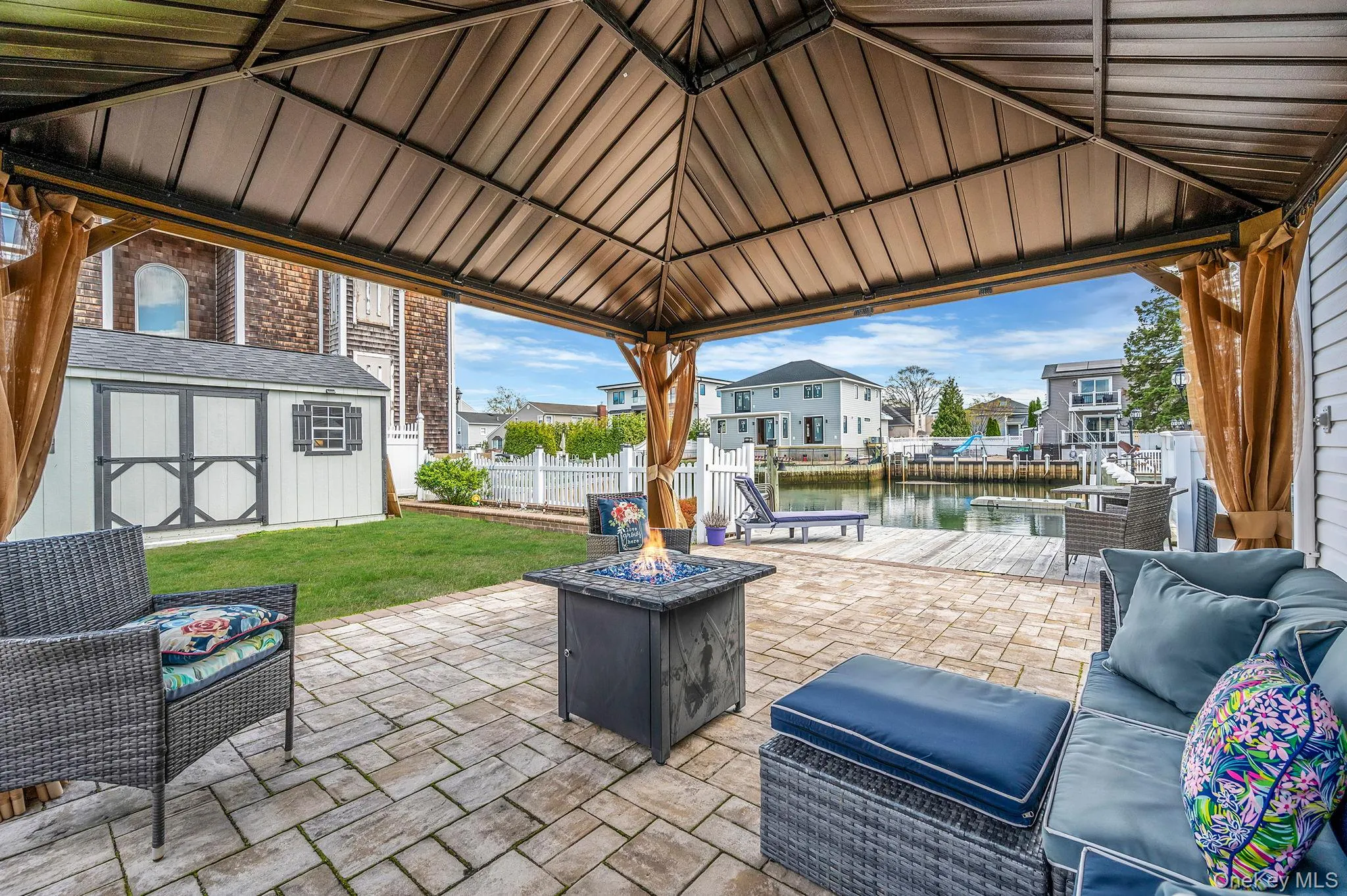 2 Sutton Place, Oyster Bay, NY, 4 Bedrooms Bedrooms, 8 Rooms Rooms,3 BathroomsBathrooms,Residential,For Rent,Sutton,0,1003464 2 Sutton Place, Oyster Bay, NY, 4 Bedrooms Bedrooms, 8 Rooms Rooms,3 BathroomsBathrooms,Residential,For Rent,Sutton,0,1003464