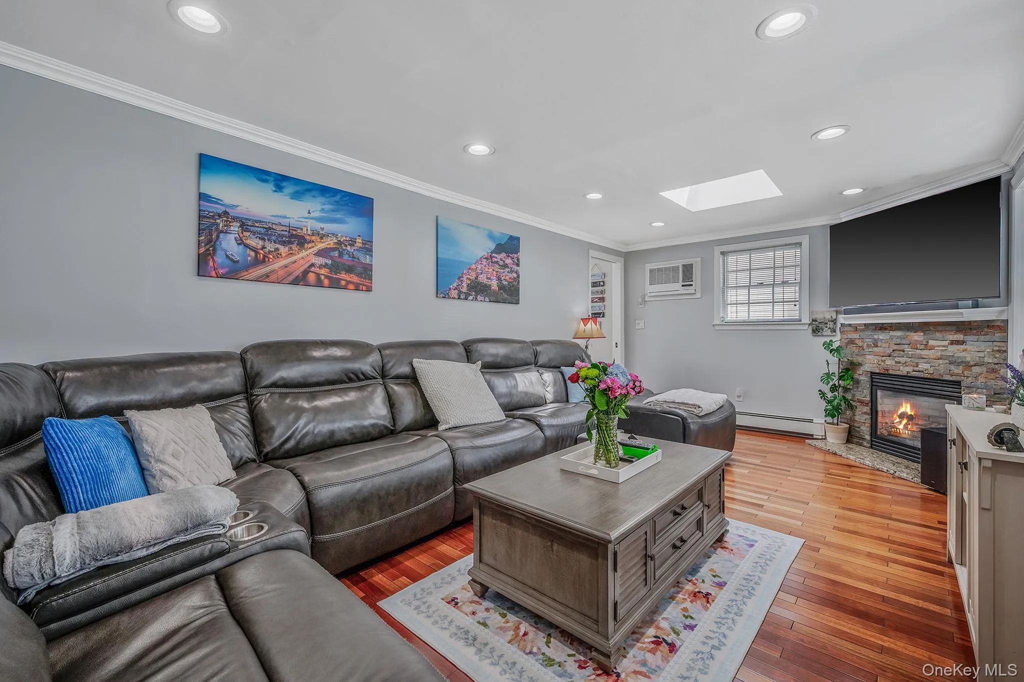 2 Sutton Place, Oyster Bay, NY, 4 Bedrooms Bedrooms, 8 Rooms Rooms,3 BathroomsBathrooms,Residential,For Rent,Sutton,0,1003464 2 Sutton Place, Oyster Bay, NY, 4 Bedrooms Bedrooms, 8 Rooms Rooms,3 BathroomsBathrooms,Residential,For Rent,Sutton,0,1003464