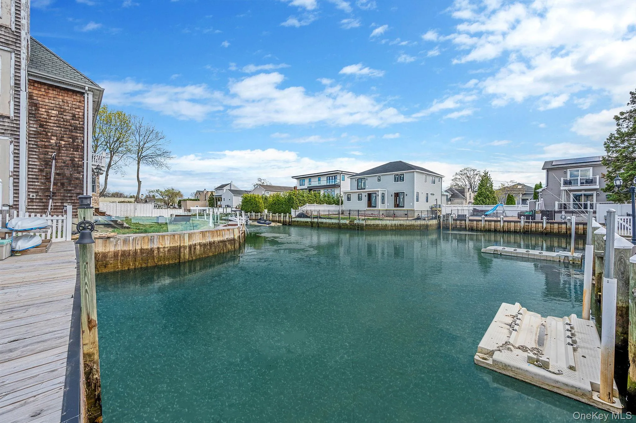 2 Sutton Place, Oyster Bay, NY, 4 Bedrooms Bedrooms, 8 Rooms Rooms,3 BathroomsBathrooms,Residential,For Rent,Sutton,0,1003464 2 Sutton Place, Oyster Bay, NY, 4 Bedrooms Bedrooms, 8 Rooms Rooms,3 BathroomsBathrooms,Residential,For Rent,Sutton,0,1003464