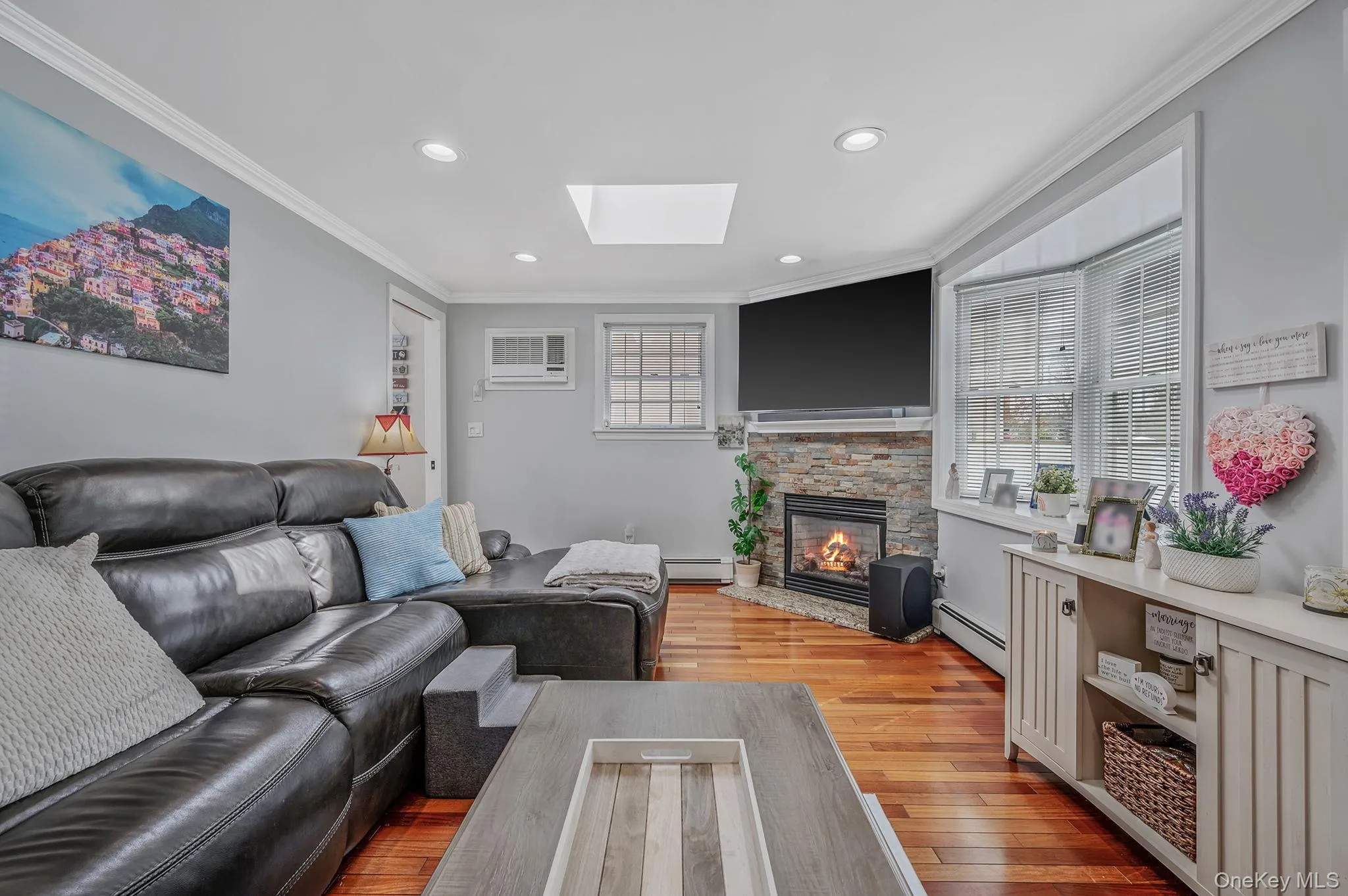 2 Sutton Place, Oyster Bay, NY, 4 Bedrooms Bedrooms, 8 Rooms Rooms,3 BathroomsBathrooms,Residential,For Rent,Sutton,0,1003464 2 Sutton Place, Oyster Bay, NY, 4 Bedrooms Bedrooms, 8 Rooms Rooms,3 BathroomsBathrooms,Residential,For Rent,Sutton,0,1003464