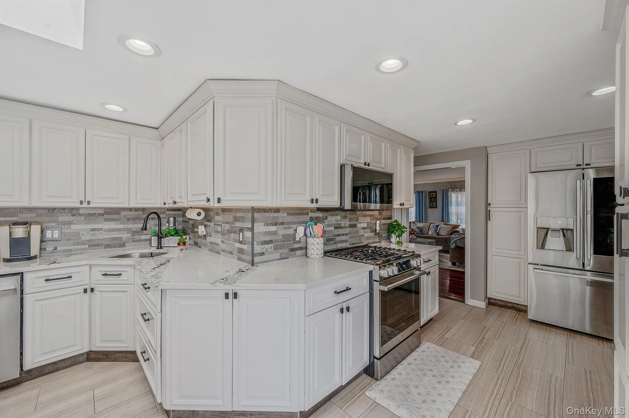 2 Sutton Place, Oyster Bay, NY, 4 Bedrooms Bedrooms, 8 Rooms Rooms,3 BathroomsBathrooms,Residential,For Rent,Sutton,0,1003464 2 Sutton Place, Oyster Bay, NY, 4 Bedrooms Bedrooms, 8 Rooms Rooms,3 BathroomsBathrooms,Residential,For Rent,Sutton,0,1003464