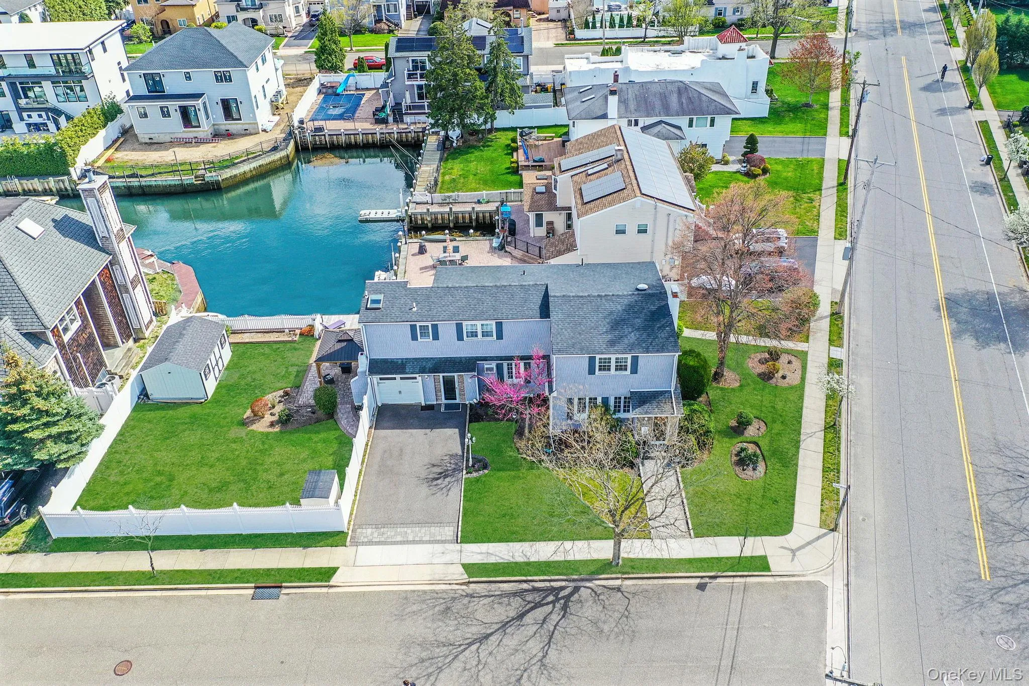 2 Sutton Place, Oyster Bay, NY, 4 Bedrooms Bedrooms, 8 Rooms Rooms,3 BathroomsBathrooms,Residential,For Rent,Sutton,0,1003464 2 Sutton Place, Oyster Bay, NY, 4 Bedrooms Bedrooms, 8 Rooms Rooms,3 BathroomsBathrooms,Residential,For Rent,Sutton,0,1003464