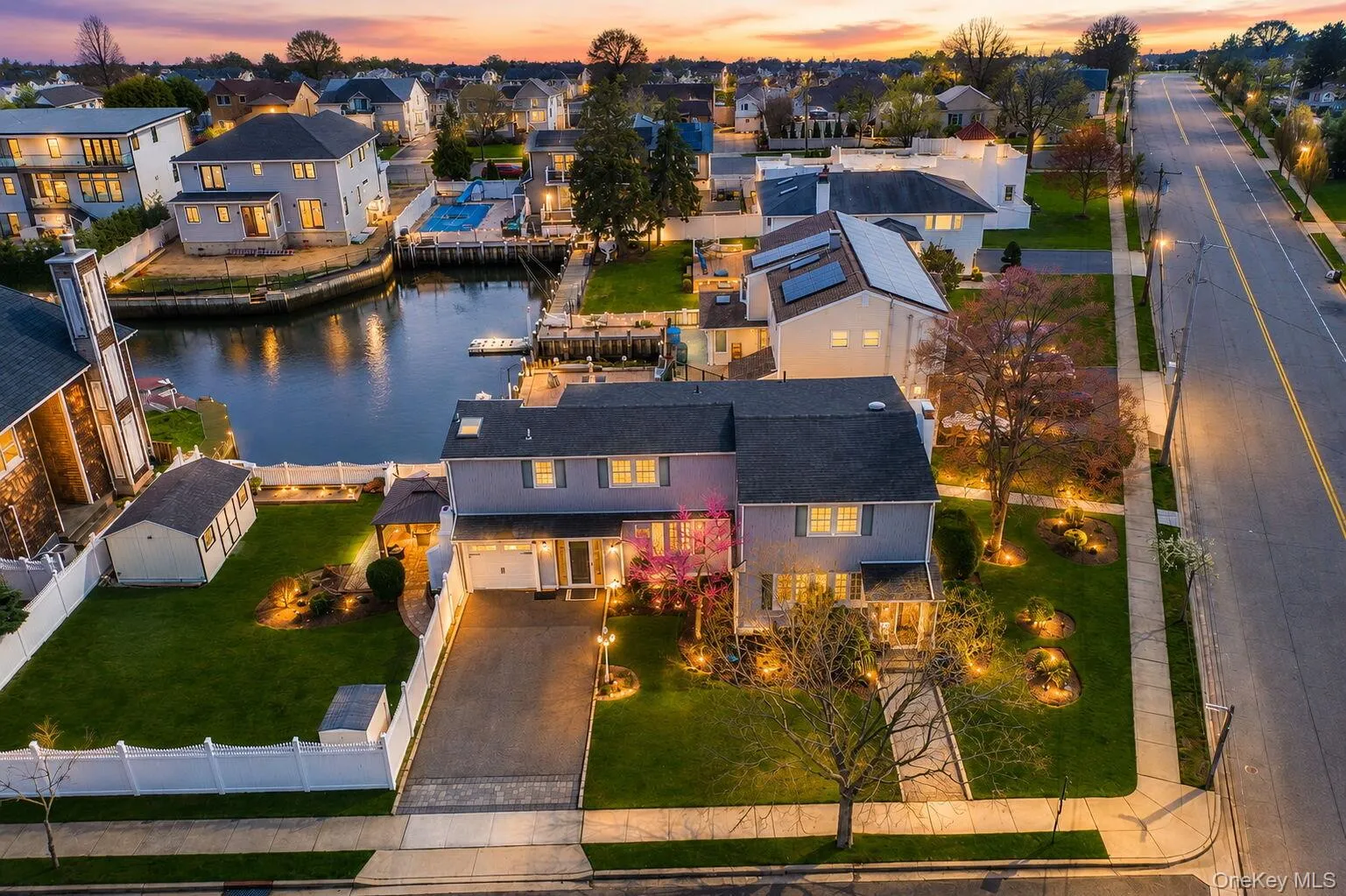 2 Sutton Place, Oyster Bay, NY, 4 Bedrooms Bedrooms, 8 Rooms Rooms,3 BathroomsBathrooms,Residential,For Rent,Sutton,0,1003464 2 Sutton Place, Oyster Bay, NY, 4 Bedrooms Bedrooms, 8 Rooms Rooms,3 BathroomsBathrooms,Residential,For Rent,Sutton,0,1003464