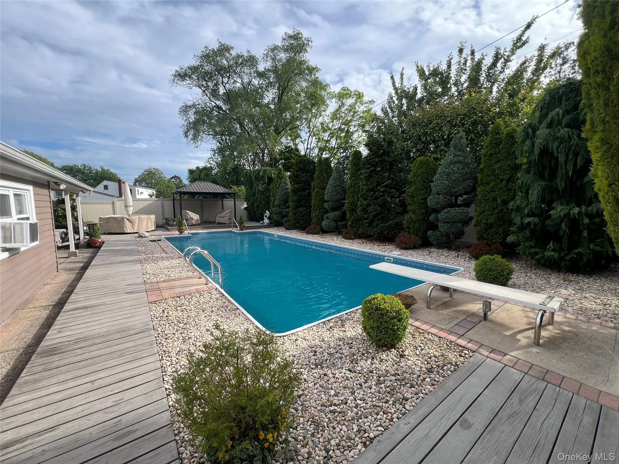 317 Herbert Place, Oyster Bay, NY, 4 Bedrooms Bedrooms, 9 Rooms Rooms,1 BathroomBathrooms,Residential,For Rent,Herbert,0,1003465 317 Herbert Place, Oyster Bay, NY, 4 Bedrooms Bedrooms, 9 Rooms Rooms,1 BathroomBathrooms,Residential,For Rent,Herbert,0,1003465