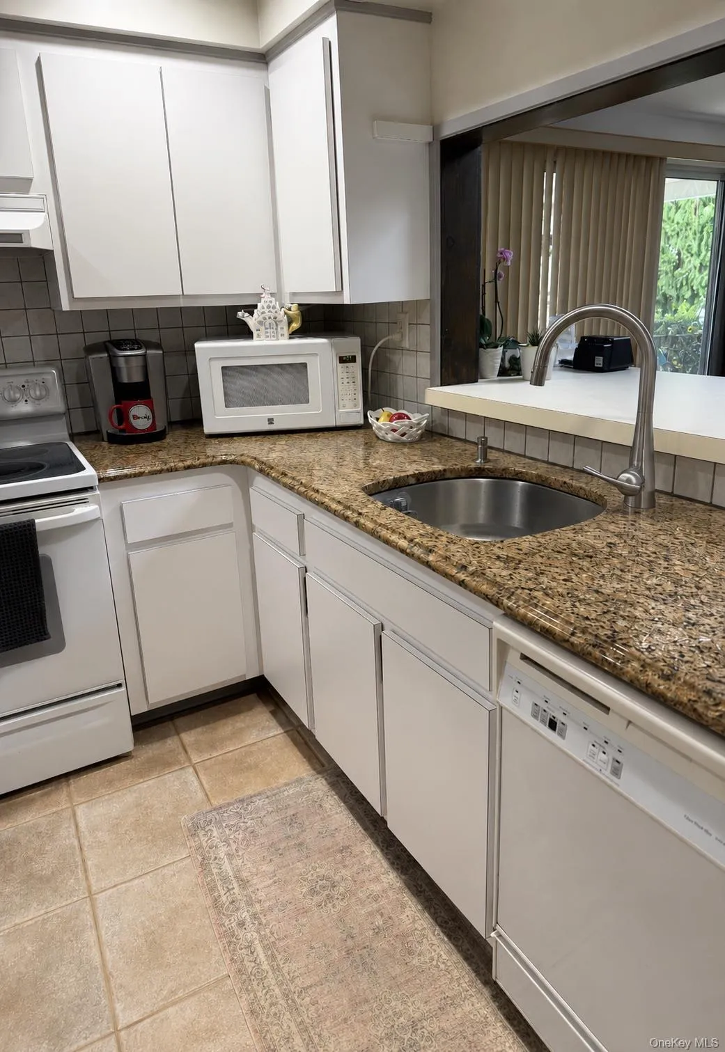 317 Herbert Place, Oyster Bay, NY, 4 Bedrooms Bedrooms, 9 Rooms Rooms,1 BathroomBathrooms,Residential,For Rent,Herbert,0,1003465 317 Herbert Place, Oyster Bay, NY, 4 Bedrooms Bedrooms, 9 Rooms Rooms,1 BathroomBathrooms,Residential,For Rent,Herbert,0,1003465