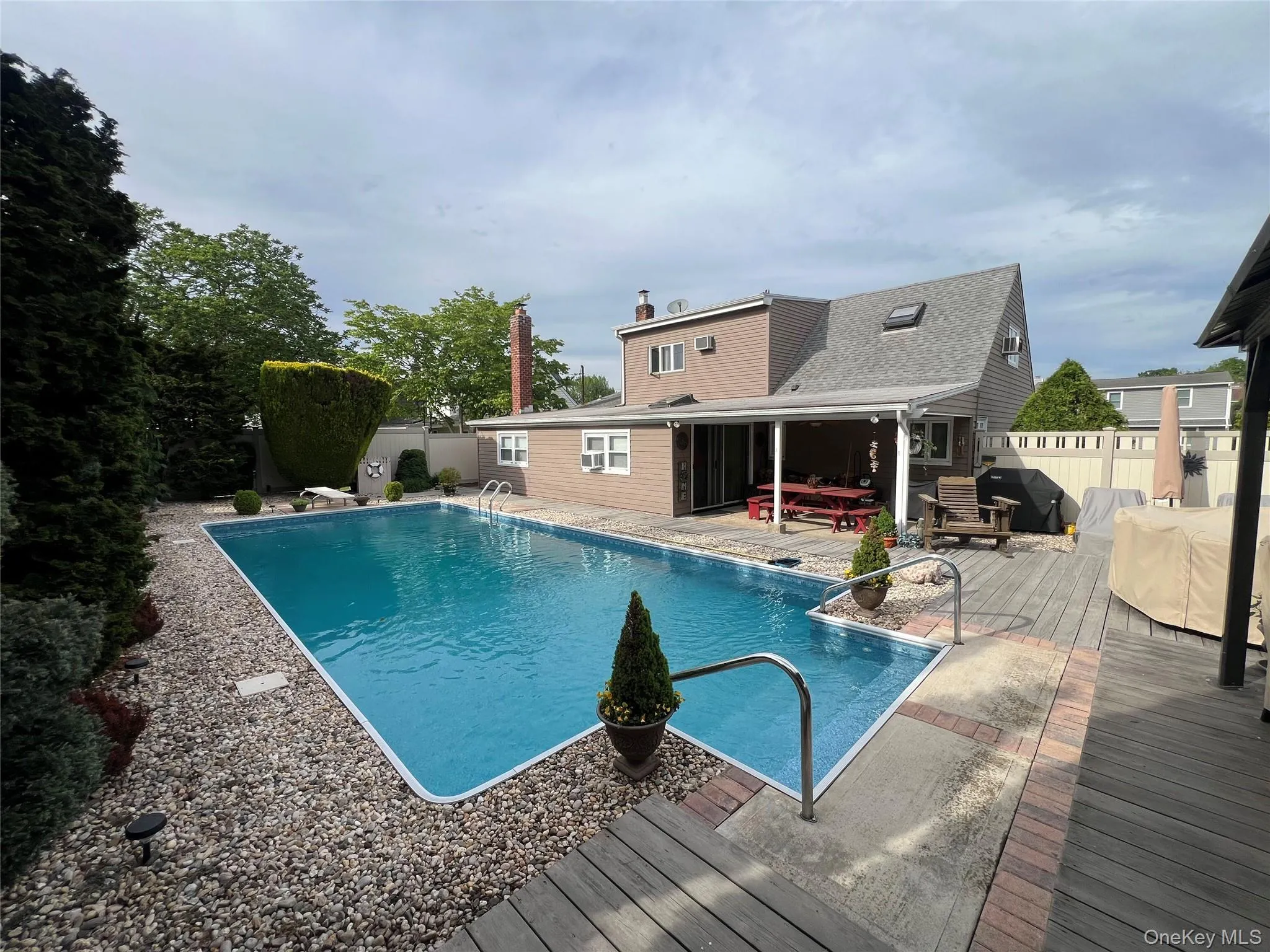 317 Herbert Place, Oyster Bay, NY, 4 Bedrooms Bedrooms, 9 Rooms Rooms,1 BathroomBathrooms,Residential,For Rent,Herbert,0,1003465 317 Herbert Place, Oyster Bay, NY, 4 Bedrooms Bedrooms, 9 Rooms Rooms,1 BathroomBathrooms,Residential,For Rent,Herbert,0,1003465