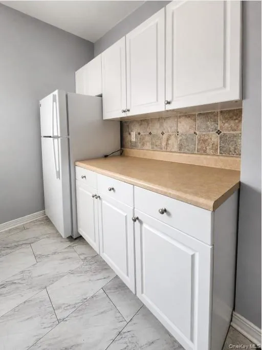 36 Hillside Avenue, North Hempstead, NY, 1 Bedroom Bedrooms, 4 Rooms Rooms,1 BathroomBathrooms,Residential Lease,For Rent,Hillside,0,1003468 36 Hillside Avenue, North Hempstead, NY, 1 Bedroom Bedrooms, 4 Rooms Rooms,1 BathroomBathrooms,Residential Lease,For Rent,Hillside,0,1003468