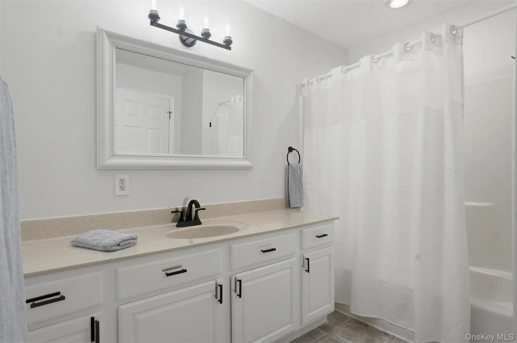 161 West Street, Warwick (town), NY, 5 Bedrooms Bedrooms, 11 Rooms Rooms,3 BathroomsBathrooms,Residential,For Rent,West,0,1003476 161 West Street, Warwick (town), NY, 5 Bedrooms Bedrooms, 11 Rooms Rooms,3 BathroomsBathrooms,Residential,For Rent,West,0,1003476