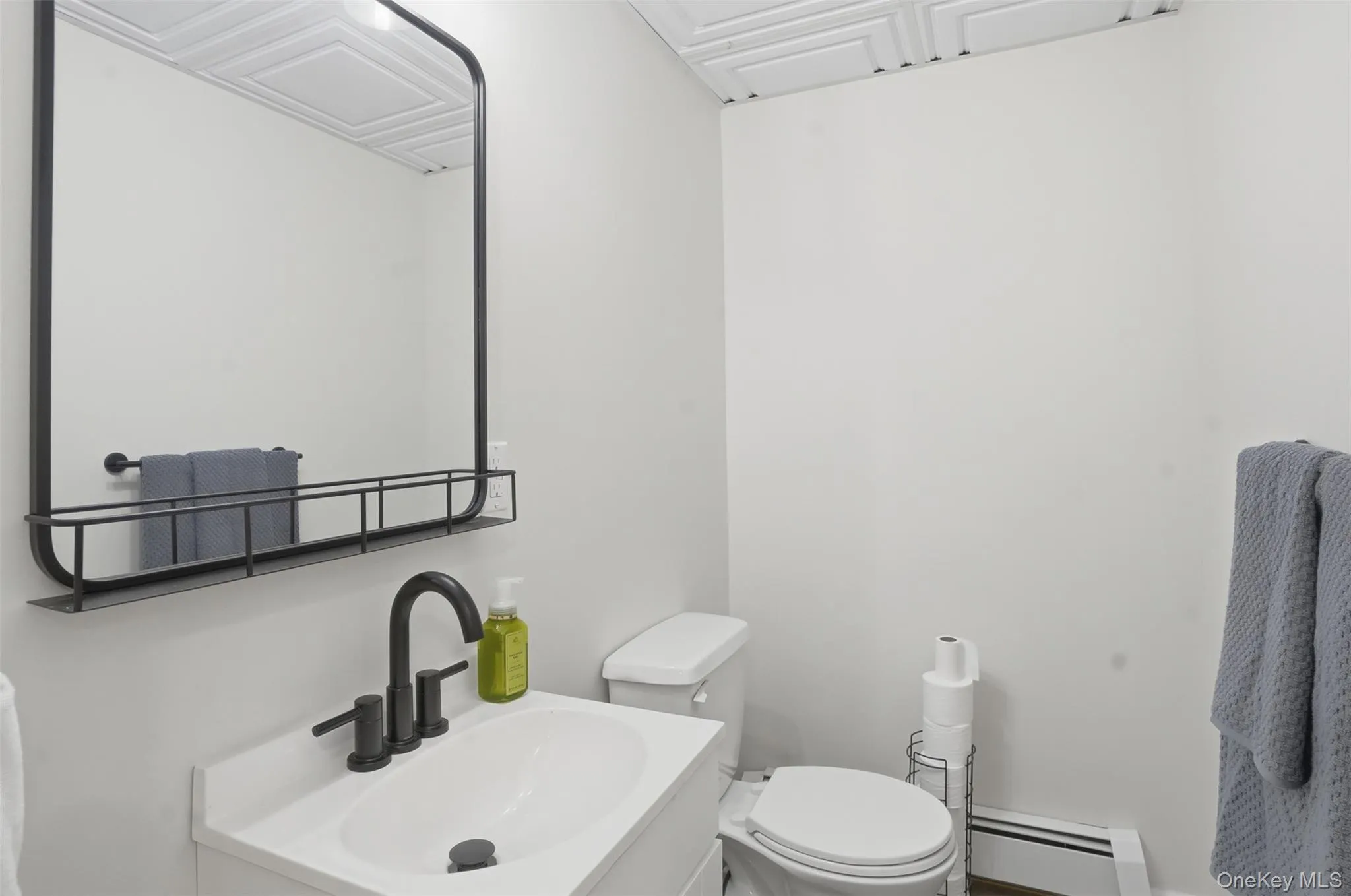161 West Street, Warwick (town), NY, 5 Bedrooms Bedrooms, 11 Rooms Rooms,3 BathroomsBathrooms,Residential,For Rent,West,0,1003476 161 West Street, Warwick (town), NY, 5 Bedrooms Bedrooms, 11 Rooms Rooms,3 BathroomsBathrooms,Residential,For Rent,West,0,1003476