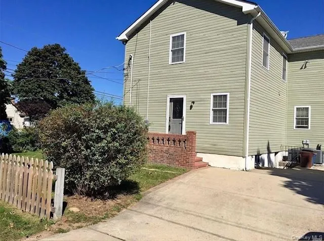 Driveway Parking. Driveway Parking.