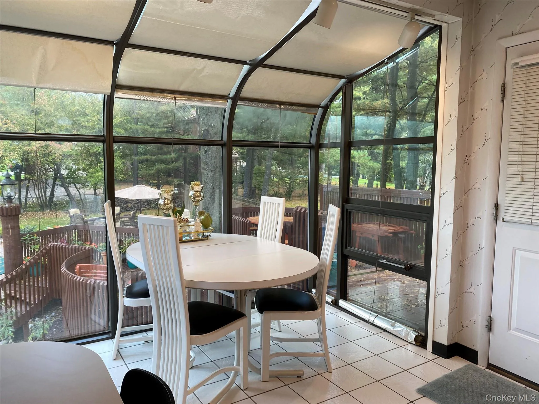 Lots of natural light infiltrates this calming space Lots of natural light infiltrates this calming space
