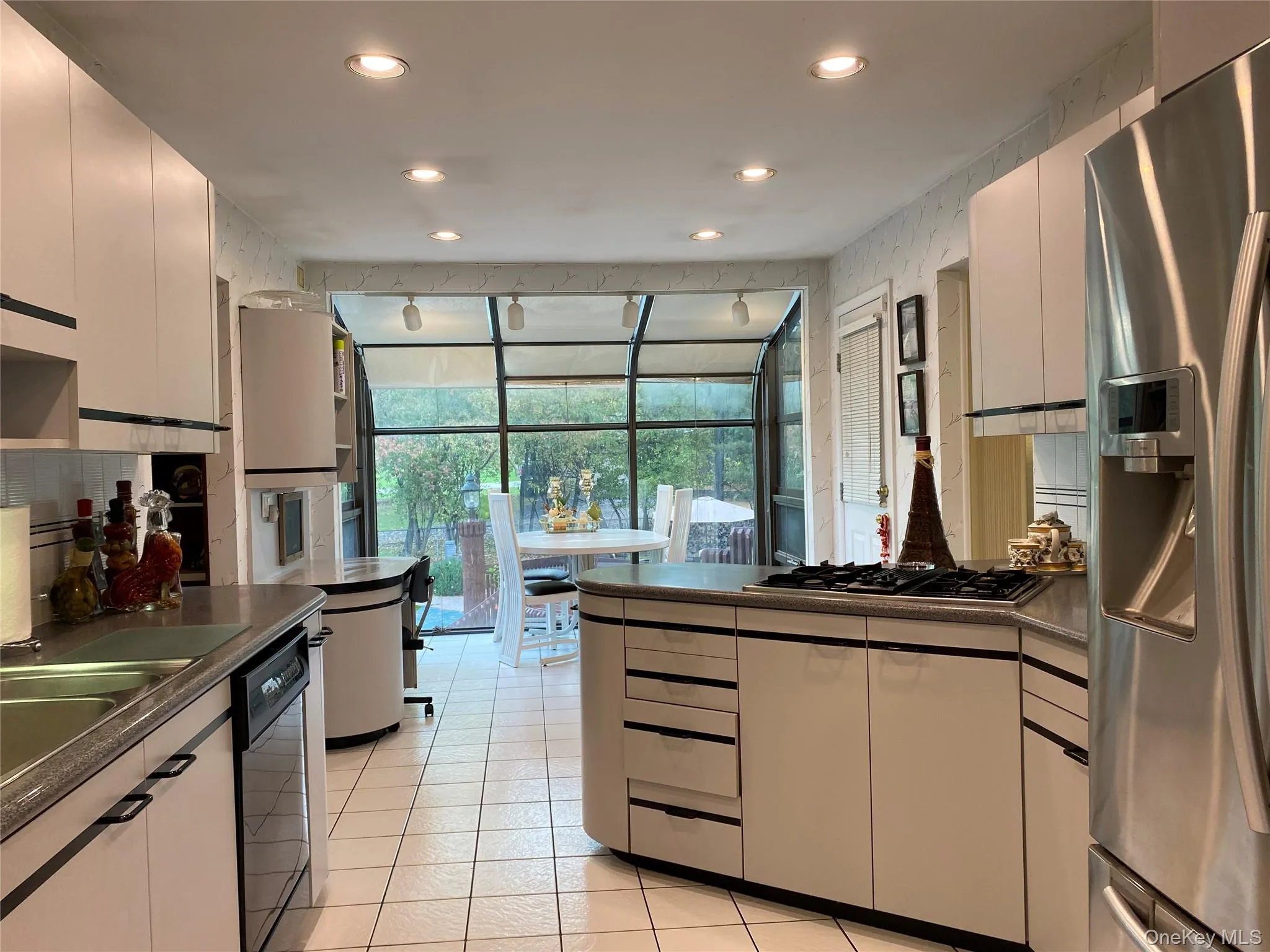 1 Parkview Drive, Middletown, NY, 3 Bedrooms Bedrooms, 9 Rooms Rooms,2 BathroomsBathrooms,Residential,For Rent,Parkview,0,1003482 1 Parkview Drive, Middletown, NY, 3 Bedrooms Bedrooms, 9 Rooms Rooms,2 BathroomsBathrooms,Residential,For Rent,Parkview,0,1003482
