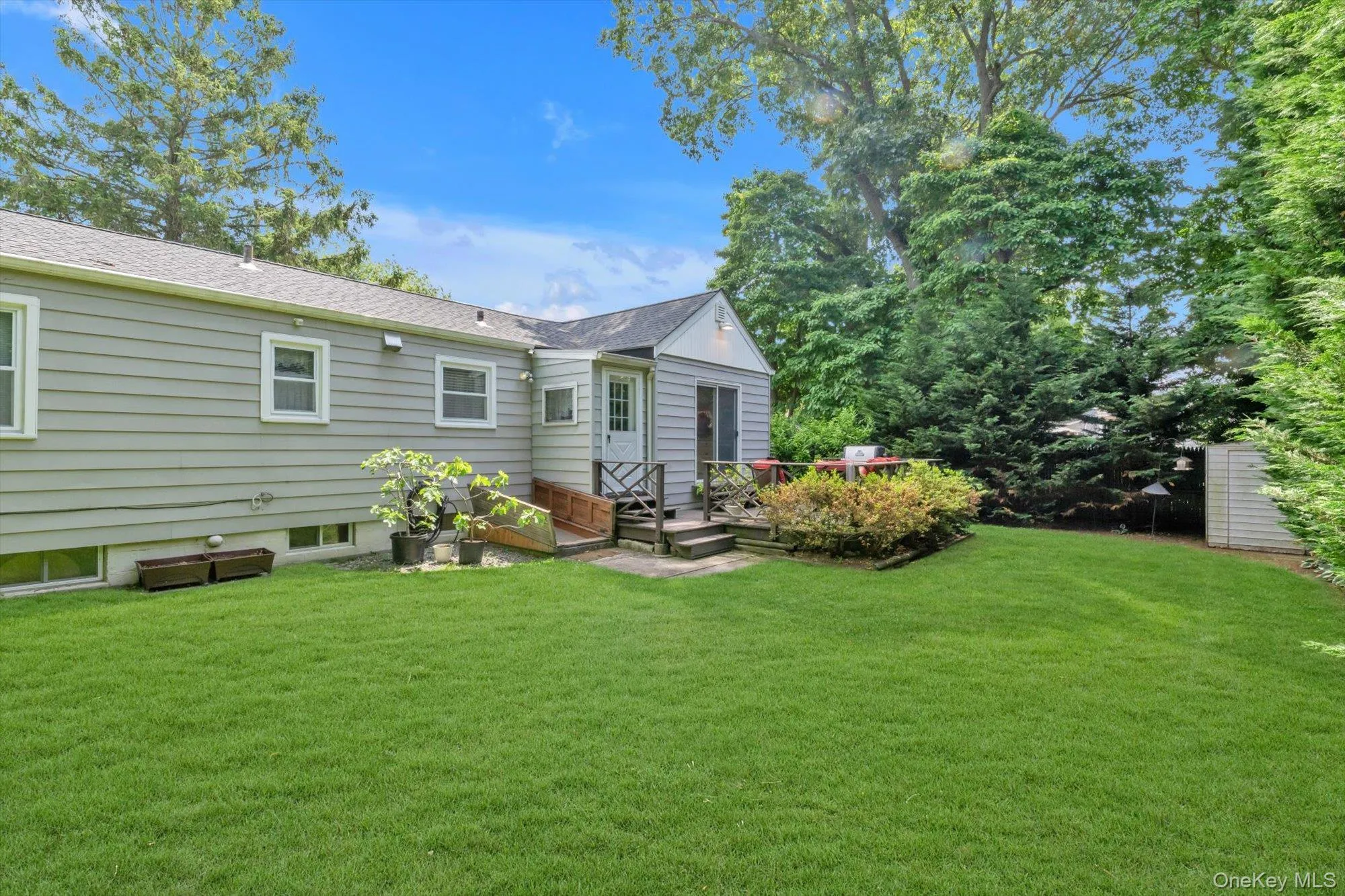 Beautifully landscaped backyard Beautifully landscaped backyard