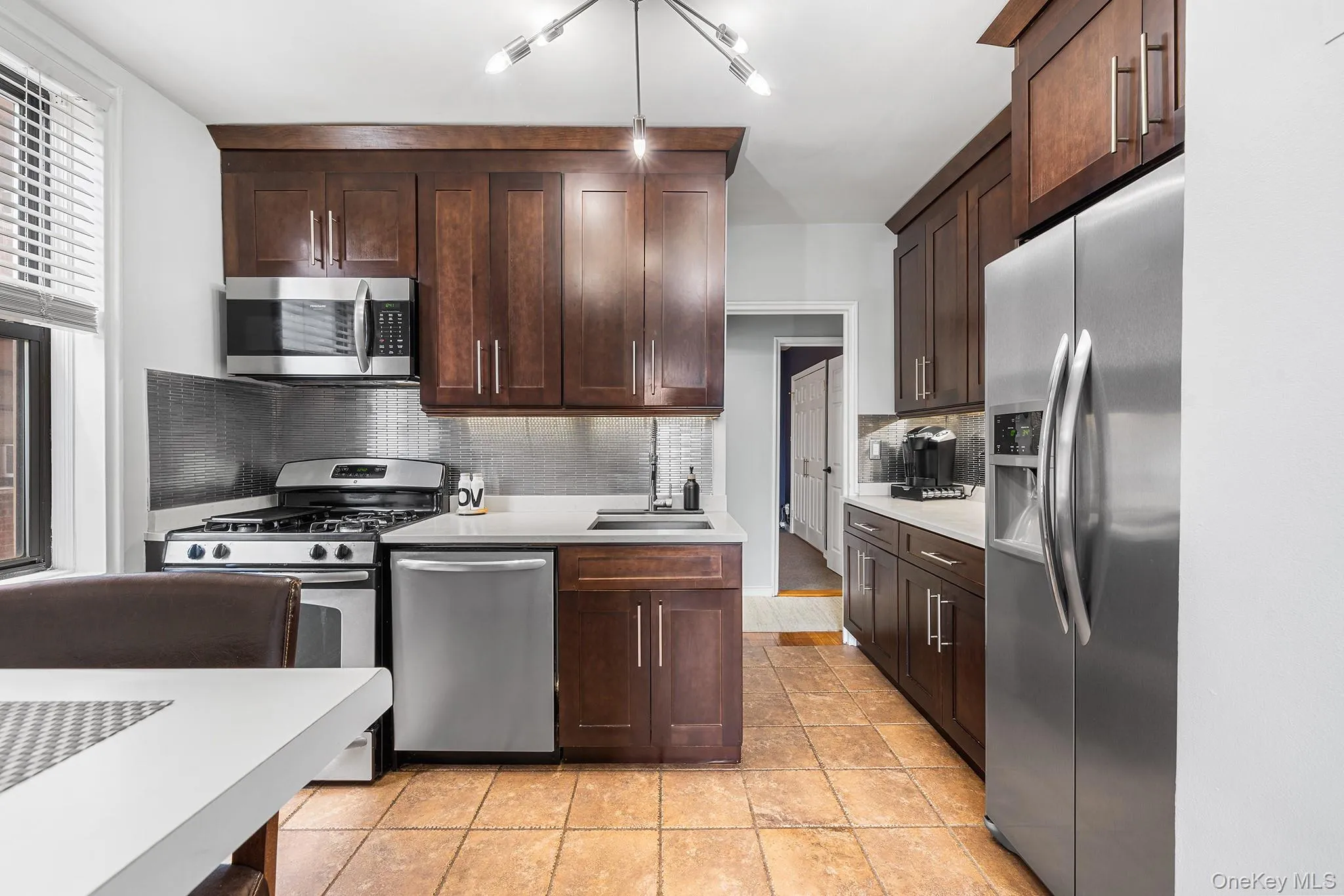 555 Bronx River Road, Yonkers, NY, 2 Bedrooms Bedrooms, 4 Rooms Rooms,1 BathroomBathrooms,Residential,For Rent,Bronx River,0,1003491 555 Bronx River Road, Yonkers, NY, 2 Bedrooms Bedrooms, 4 Rooms Rooms,1 BathroomBathrooms,Residential,For Rent,Bronx River,0,1003491