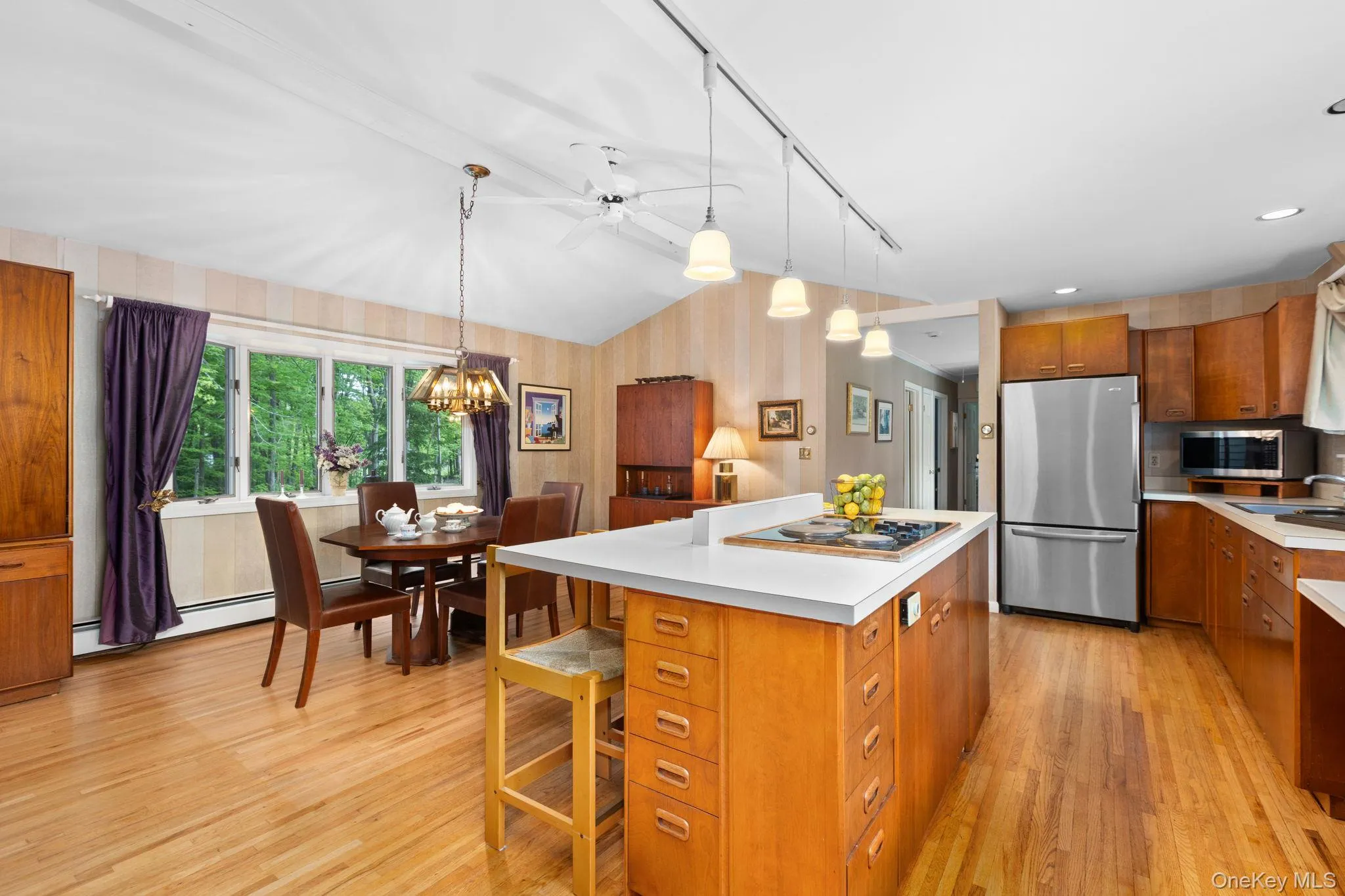 28 Leona Drive, Southeast, NY, 4 Bedrooms Bedrooms, 8 Rooms Rooms,2 BathroomsBathrooms,Residential,For Rent,Leona,0,1003524 28 Leona Drive, Southeast, NY, 4 Bedrooms Bedrooms, 8 Rooms Rooms,2 BathroomsBathrooms,Residential,For Rent,Leona,0,1003524
