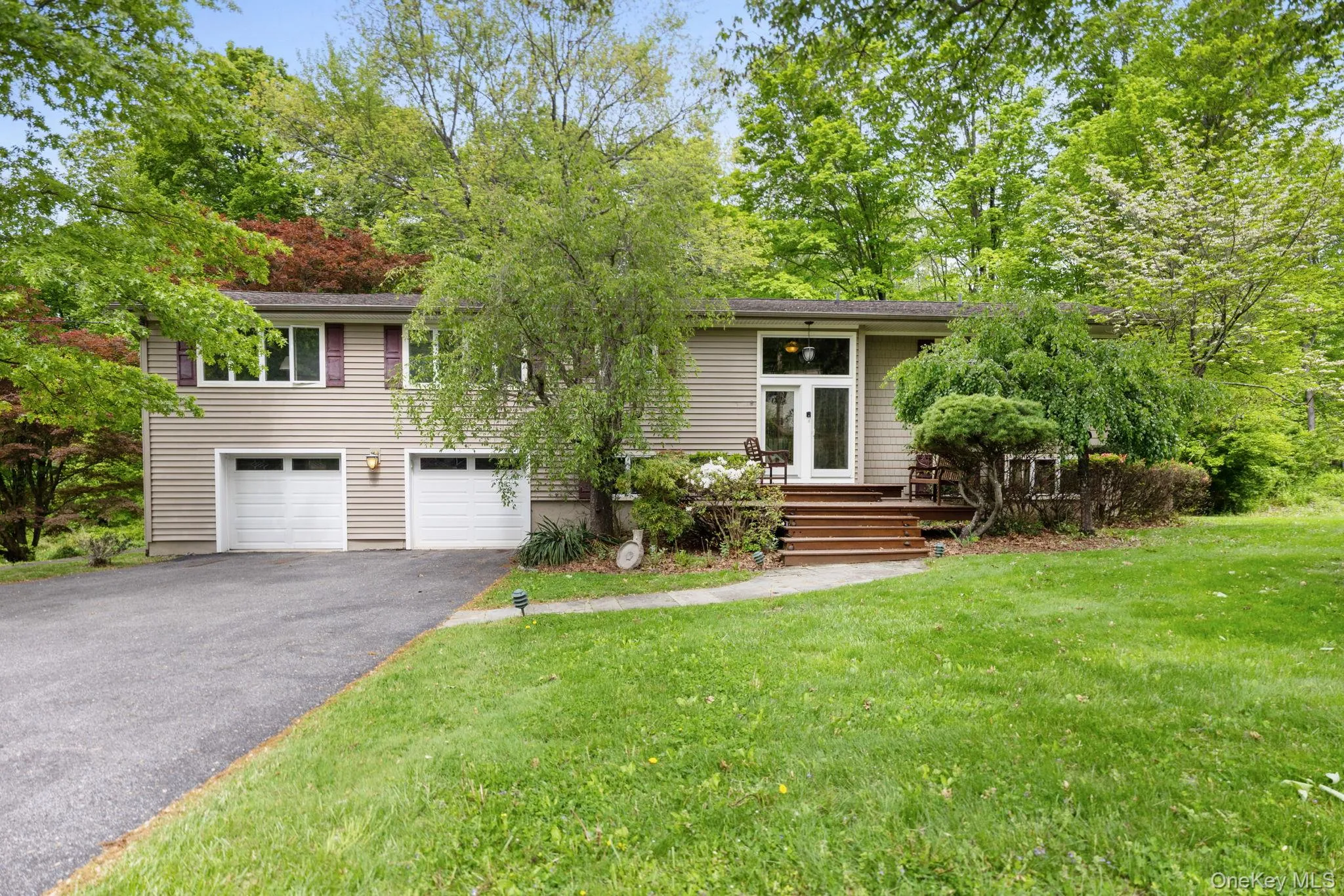 28 Leona Drive, Southeast, NY, 4 Bedrooms Bedrooms, 8 Rooms Rooms,2 BathroomsBathrooms,Residential,For Rent,Leona,0,1003524 28 Leona Drive, Southeast, NY, 4 Bedrooms Bedrooms, 8 Rooms Rooms,2 BathroomsBathrooms,Residential,For Rent,Leona,0,1003524