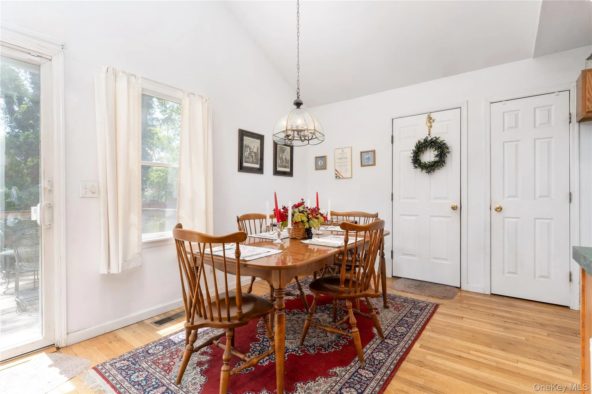47 Suffolk Road, Southampton, NY, 3 Bedrooms Bedrooms, 8 Rooms Rooms,2 BathroomsBathrooms,Residential,For Rent,Suffolk,0,1003525 47 Suffolk Road, Southampton, NY, 3 Bedrooms Bedrooms, 8 Rooms Rooms,2 BathroomsBathrooms,Residential,For Rent,Suffolk,0,1003525