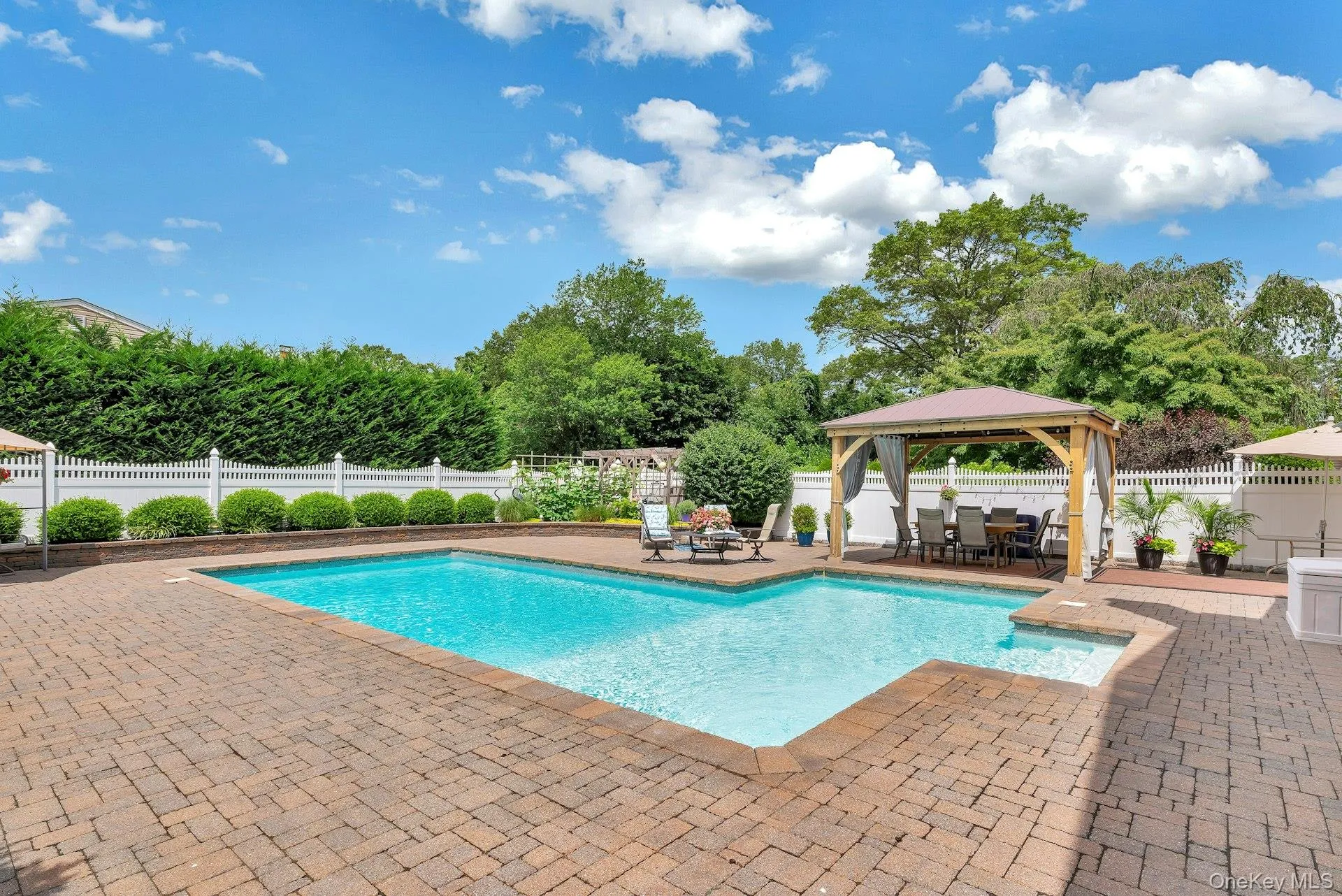 23 Gaynor Avenue, Smithtown, NY, 4 Bedrooms Bedrooms, 8 Rooms Rooms,2 BathroomsBathrooms,Residential,For Rent,Gaynor,0,1003531 23 Gaynor Avenue, Smithtown, NY, 4 Bedrooms Bedrooms, 8 Rooms Rooms,2 BathroomsBathrooms,Residential,For Rent,Gaynor,0,1003531