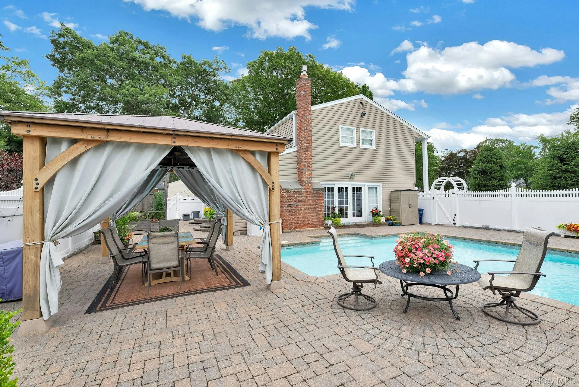 23 Gaynor Avenue, Smithtown, NY, 4 Bedrooms Bedrooms, 8 Rooms Rooms,2 BathroomsBathrooms,Residential,For Rent,Gaynor,0,1003531 23 Gaynor Avenue, Smithtown, NY, 4 Bedrooms Bedrooms, 8 Rooms Rooms,2 BathroomsBathrooms,Residential,For Rent,Gaynor,0,1003531