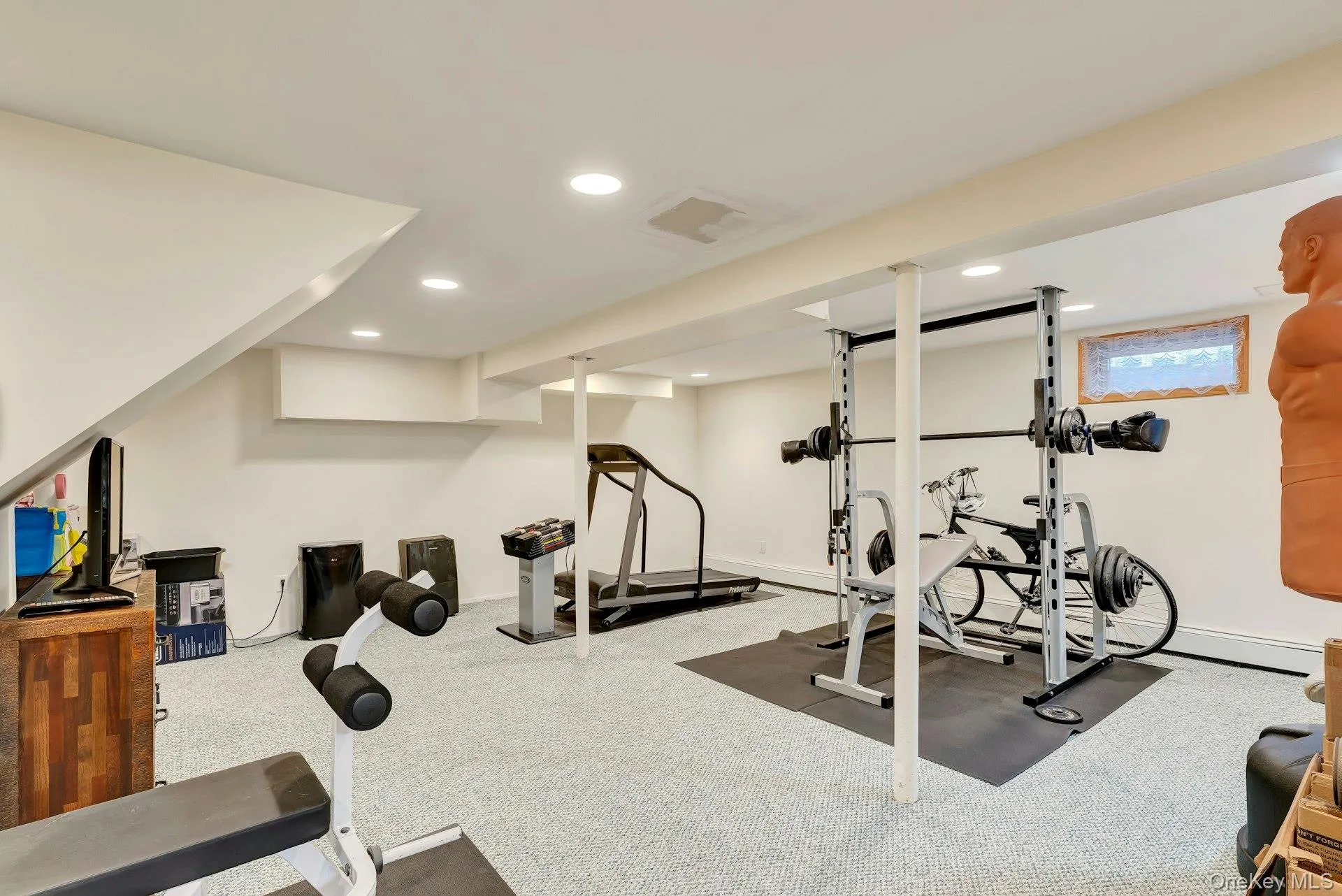 23 Gaynor Avenue, Smithtown, NY, 4 Bedrooms Bedrooms, 8 Rooms Rooms,2 BathroomsBathrooms,Residential,For Rent,Gaynor,0,1003531 23 Gaynor Avenue, Smithtown, NY, 4 Bedrooms Bedrooms, 8 Rooms Rooms,2 BathroomsBathrooms,Residential,For Rent,Gaynor,0,1003531