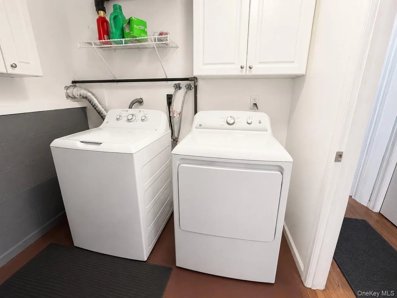 24 Vermont Drive, Newburgh (town), NY, 2 Rooms Rooms,1 BathroomBathrooms,Residential Lease,For Rent,Vermont,0,1003534 24 Vermont Drive, Newburgh (town), NY, 2 Rooms Rooms,1 BathroomBathrooms,Residential Lease,For Rent,Vermont,0,1003534