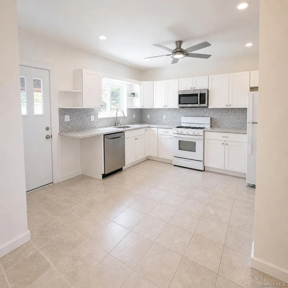 16422 Grand Central Parkway, New York, NY, 3 Bedrooms Bedrooms, 6 Rooms Rooms,1 BathroomBathrooms,Residential Lease,For Rent,Grand Central,0,1003535 16422 Grand Central Parkway, New York, NY, 3 Bedrooms Bedrooms, 6 Rooms Rooms,1 BathroomBathrooms,Residential Lease,For Rent,Grand Central,0,1003535