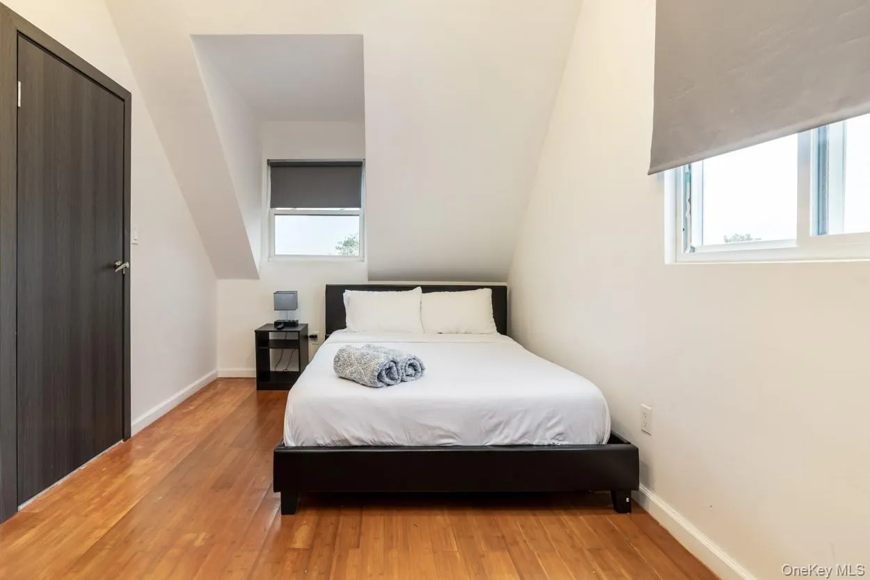 200 Clocks Boulevard, Oyster Bay, NY, 3 Bedrooms Bedrooms, 10 Rooms Rooms,3 BathroomsBathrooms,Residential,For Rent,Clocks,0,1003539 200 Clocks Boulevard, Oyster Bay, NY, 3 Bedrooms Bedrooms, 10 Rooms Rooms,3 BathroomsBathrooms,Residential,For Rent,Clocks,0,1003539