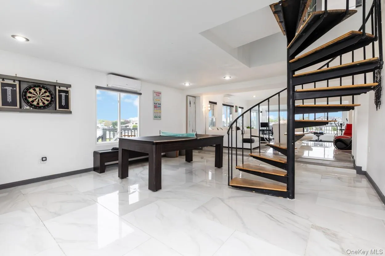 200 Clocks Boulevard, Oyster Bay, NY, 3 Bedrooms Bedrooms, 10 Rooms Rooms,3 BathroomsBathrooms,Residential,For Rent,Clocks,0,1003539 200 Clocks Boulevard, Oyster Bay, NY, 3 Bedrooms Bedrooms, 10 Rooms Rooms,3 BathroomsBathrooms,Residential,For Rent,Clocks,0,1003539