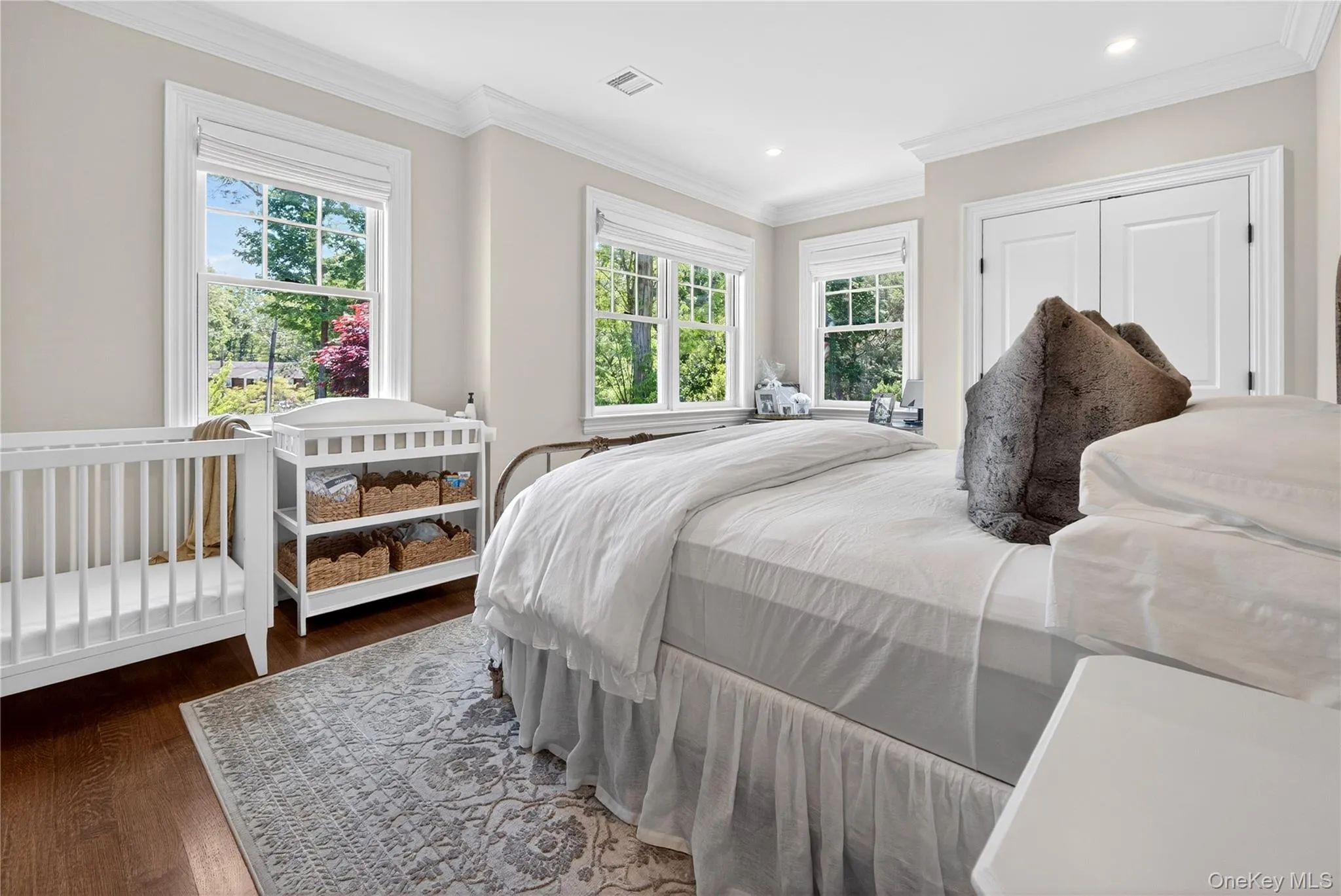 379 Frost Pond Road, Oyster Bay, NY, 3 Bedrooms Bedrooms, 10 Rooms Rooms,2 BathroomsBathrooms,Residential,For Rent,Frost Pond,0,1003540 379 Frost Pond Road, Oyster Bay, NY, 3 Bedrooms Bedrooms, 10 Rooms Rooms,2 BathroomsBathrooms,Residential,For Rent,Frost Pond,0,1003540