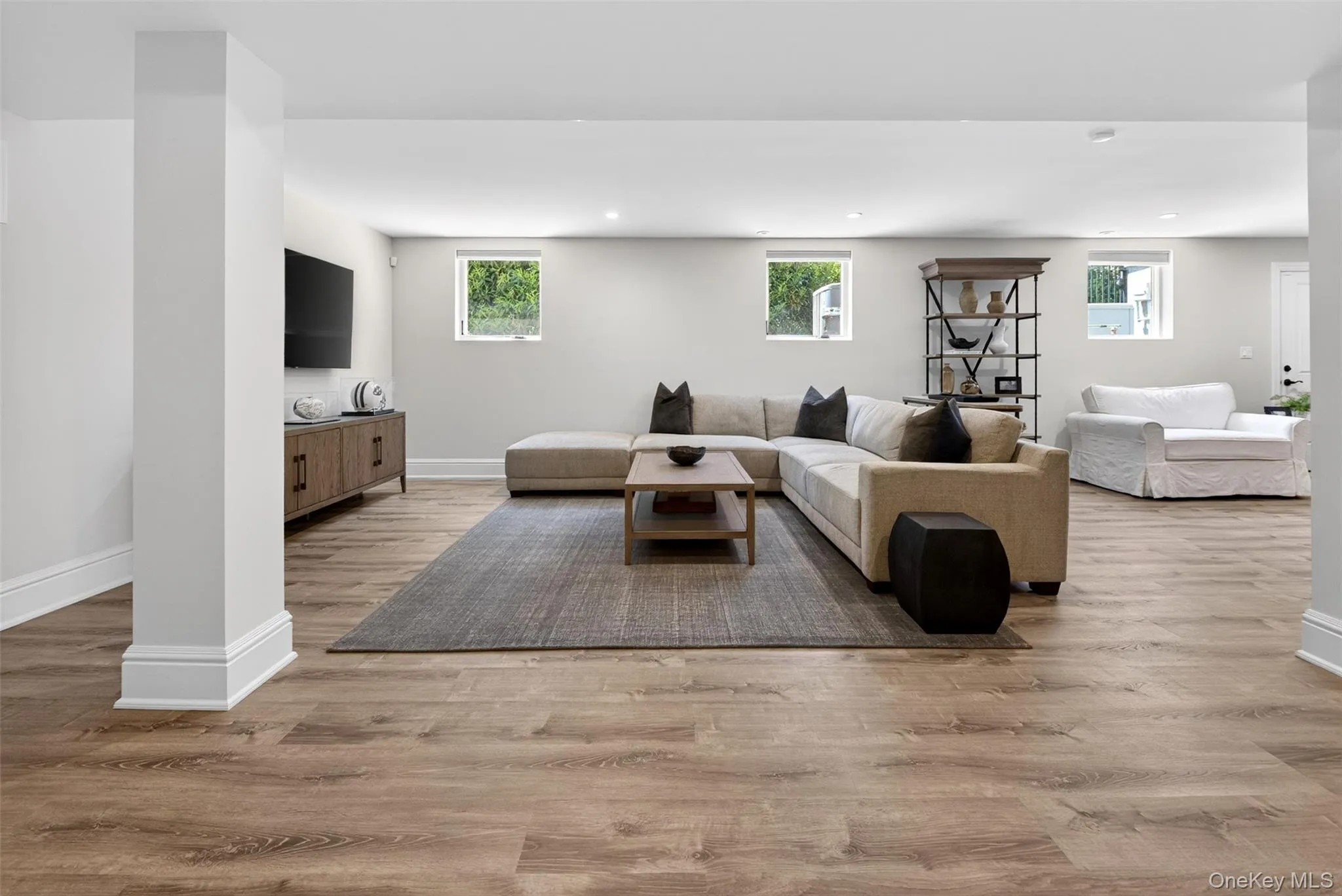 379 Frost Pond Road, Oyster Bay, NY, 3 Bedrooms Bedrooms, 10 Rooms Rooms,2 BathroomsBathrooms,Residential,For Rent,Frost Pond,0,1003540 379 Frost Pond Road, Oyster Bay, NY, 3 Bedrooms Bedrooms, 10 Rooms Rooms,2 BathroomsBathrooms,Residential,For Rent,Frost Pond,0,1003540