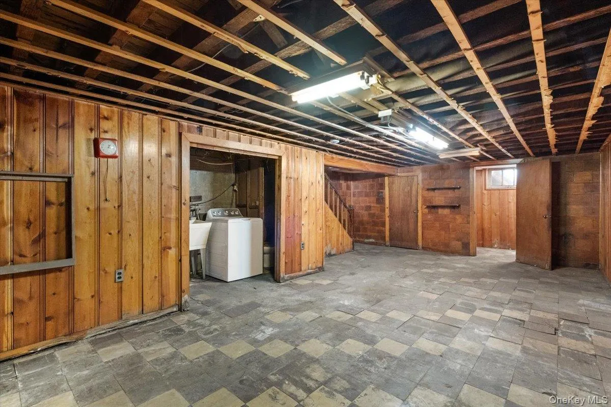 8253 251st Street, New York, NY, 3 Bedrooms Bedrooms, 6 Rooms Rooms,1 BathroomBathrooms,Residential,For Rent,251st,0,1003542 8253 251st Street, New York, NY, 3 Bedrooms Bedrooms, 6 Rooms Rooms,1 BathroomBathrooms,Residential,For Rent,251st,0,1003542