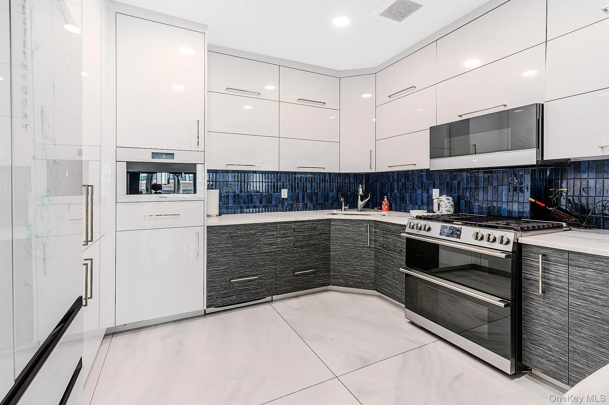 37 End Avenue, New York, NY, 2 Bedrooms Bedrooms, 4 Rooms Rooms,2 BathroomsBathrooms,Residential Sale,For Rent,End,0,1003543 37 End Avenue, New York, NY, 2 Bedrooms Bedrooms, 4 Rooms Rooms,2 BathroomsBathrooms,Residential Sale,For Rent,End,0,1003543