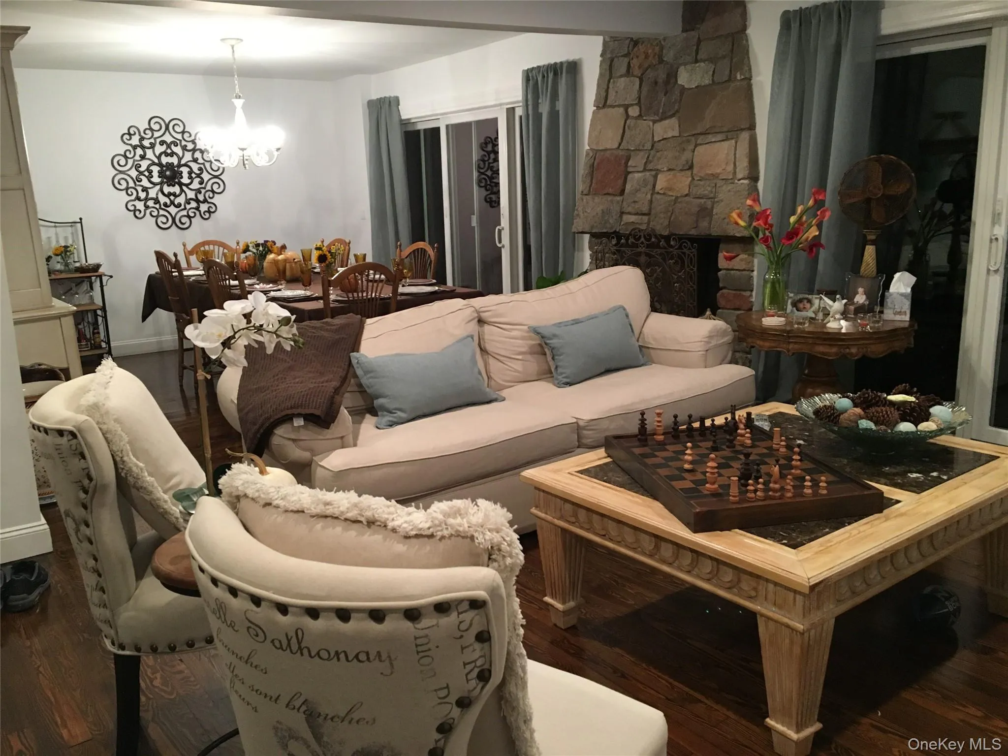 Large Living Rm w/ Sliders to Deck & Yard that offers Beautiful Mountain Views Large Living Rm w/ Sliders to Deck & Yard that offers Beautiful Mountain Views