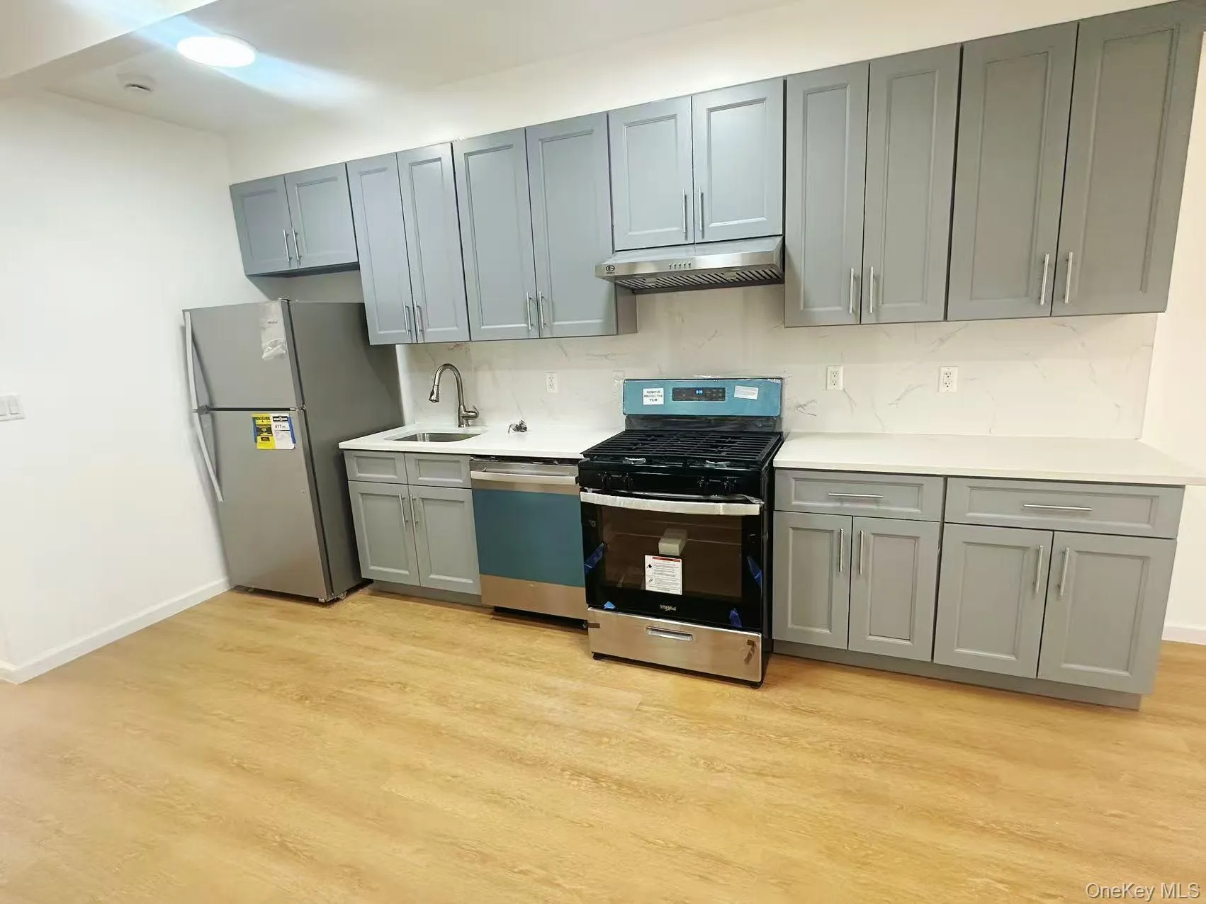 30-87 Steinway Street, New York, NY, 2 Bedrooms Bedrooms, 4 Rooms Rooms,2 BathroomsBathrooms,Residential Lease,For Rent,Steinway,0,1003548 30-87 Steinway Street, New York, NY, 2 Bedrooms Bedrooms, 4 Rooms Rooms,2 BathroomsBathrooms,Residential Lease,For Rent,Steinway,0,1003548