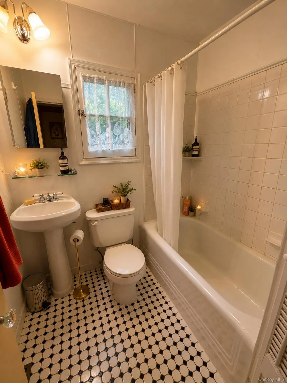 68 Huntington Avenue, Bethel, NY, 2 Bedrooms Bedrooms, 6 Rooms Rooms,1 BathroomBathrooms,Residential,For Rent,Huntington,0,1003549 68 Huntington Avenue, Bethel, NY, 2 Bedrooms Bedrooms, 6 Rooms Rooms,1 BathroomBathrooms,Residential,For Rent,Huntington,0,1003549