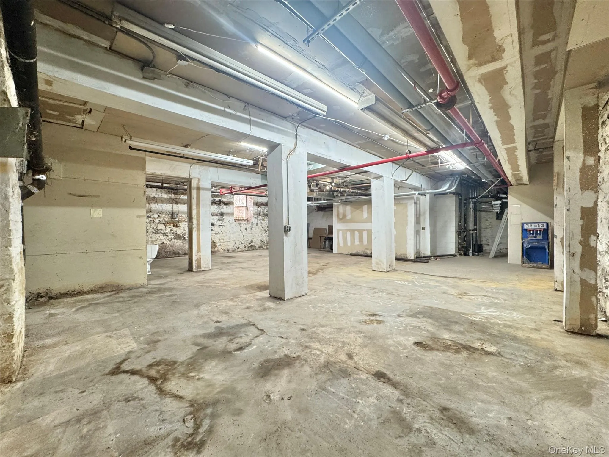 1421 College Point Boulevard, New York, NY, ,Commercial Lease,For Rent,College Point,0,1003550 1421 College Point Boulevard, New York, NY, ,Commercial Lease,For Rent,College Point,0,1003550