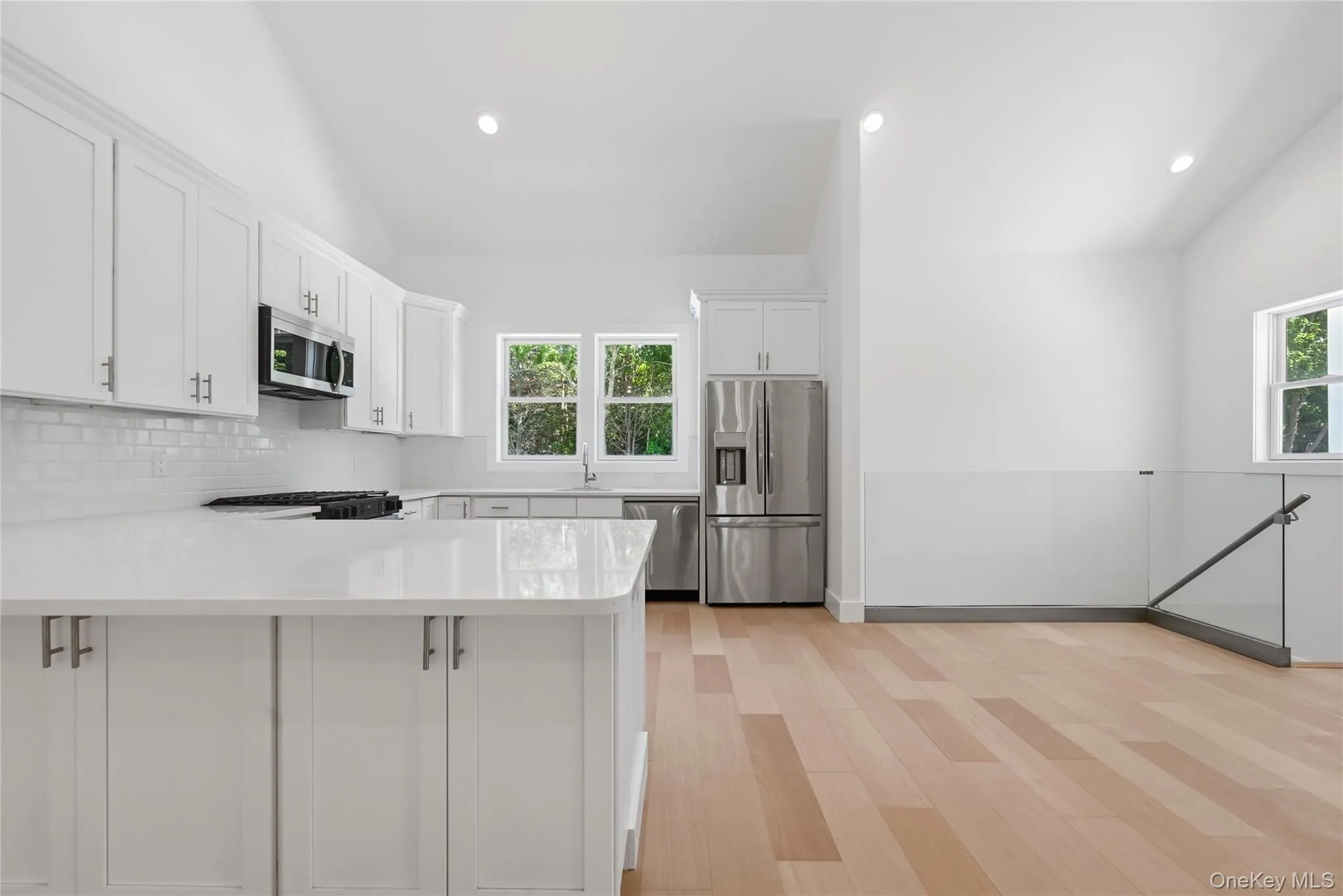 19 Montauk Highway, Southampton, NY, 2 Bedrooms Bedrooms, 5 Rooms Rooms,2 BathroomsBathrooms,Residential,For Rent,Montauk,0,1003552 19 Montauk Highway, Southampton, NY, 2 Bedrooms Bedrooms, 5 Rooms Rooms,2 BathroomsBathrooms,Residential,For Rent,Montauk,0,1003552