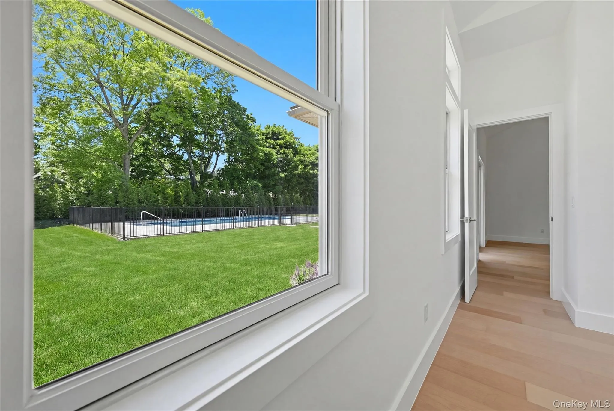 19 Montauk Highway, Southampton, NY, 2 Bedrooms Bedrooms, 5 Rooms Rooms,2 BathroomsBathrooms,Residential,For Rent,Montauk,0,1003552 19 Montauk Highway, Southampton, NY, 2 Bedrooms Bedrooms, 5 Rooms Rooms,2 BathroomsBathrooms,Residential,For Rent,Montauk,0,1003552