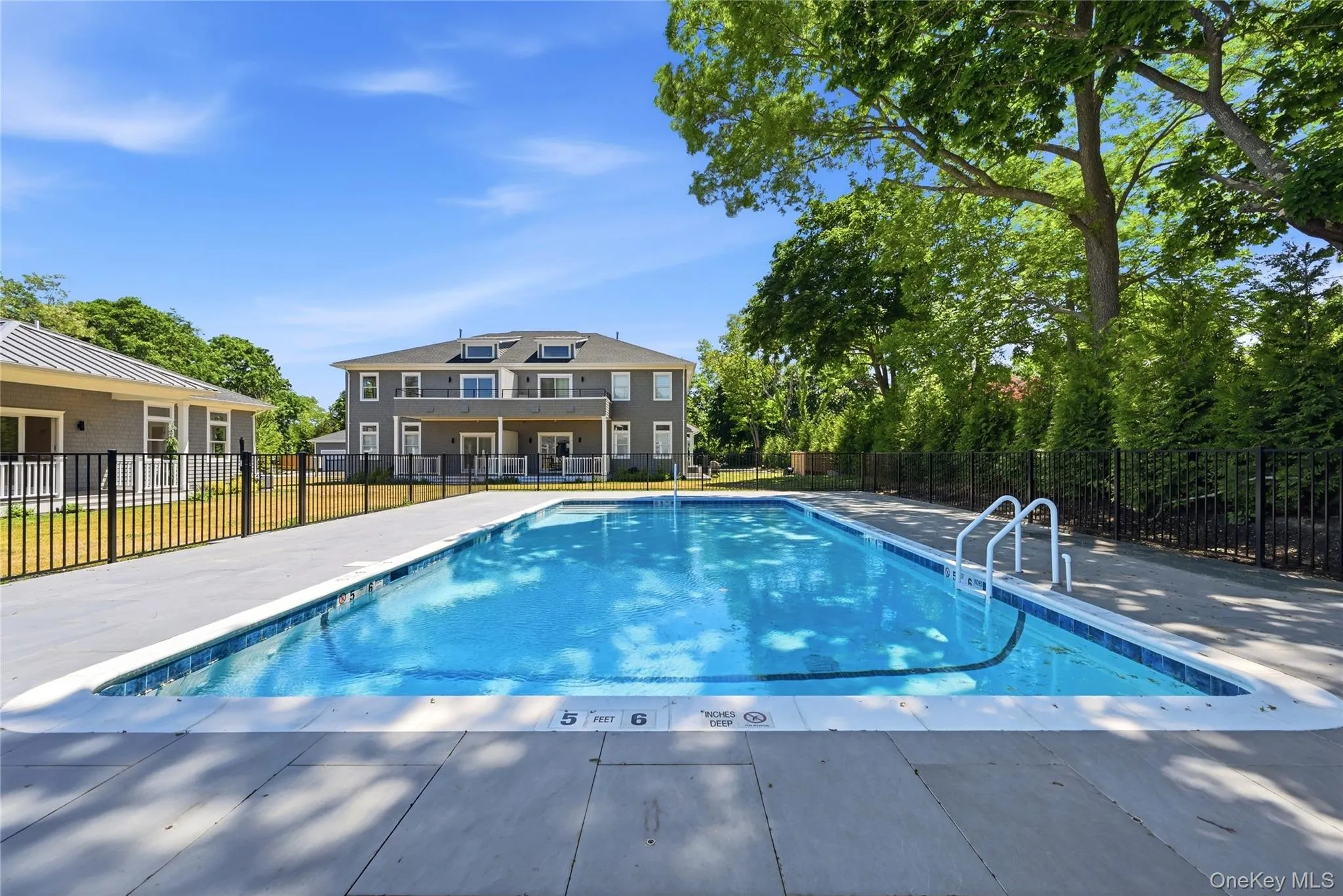 19 Montauk Highway, Southampton, NY, 2 Bedrooms Bedrooms, 5 Rooms Rooms,2 BathroomsBathrooms,Residential,For Rent,Montauk,0,1003552 19 Montauk Highway, Southampton, NY, 2 Bedrooms Bedrooms, 5 Rooms Rooms,2 BathroomsBathrooms,Residential,For Rent,Montauk,0,1003552