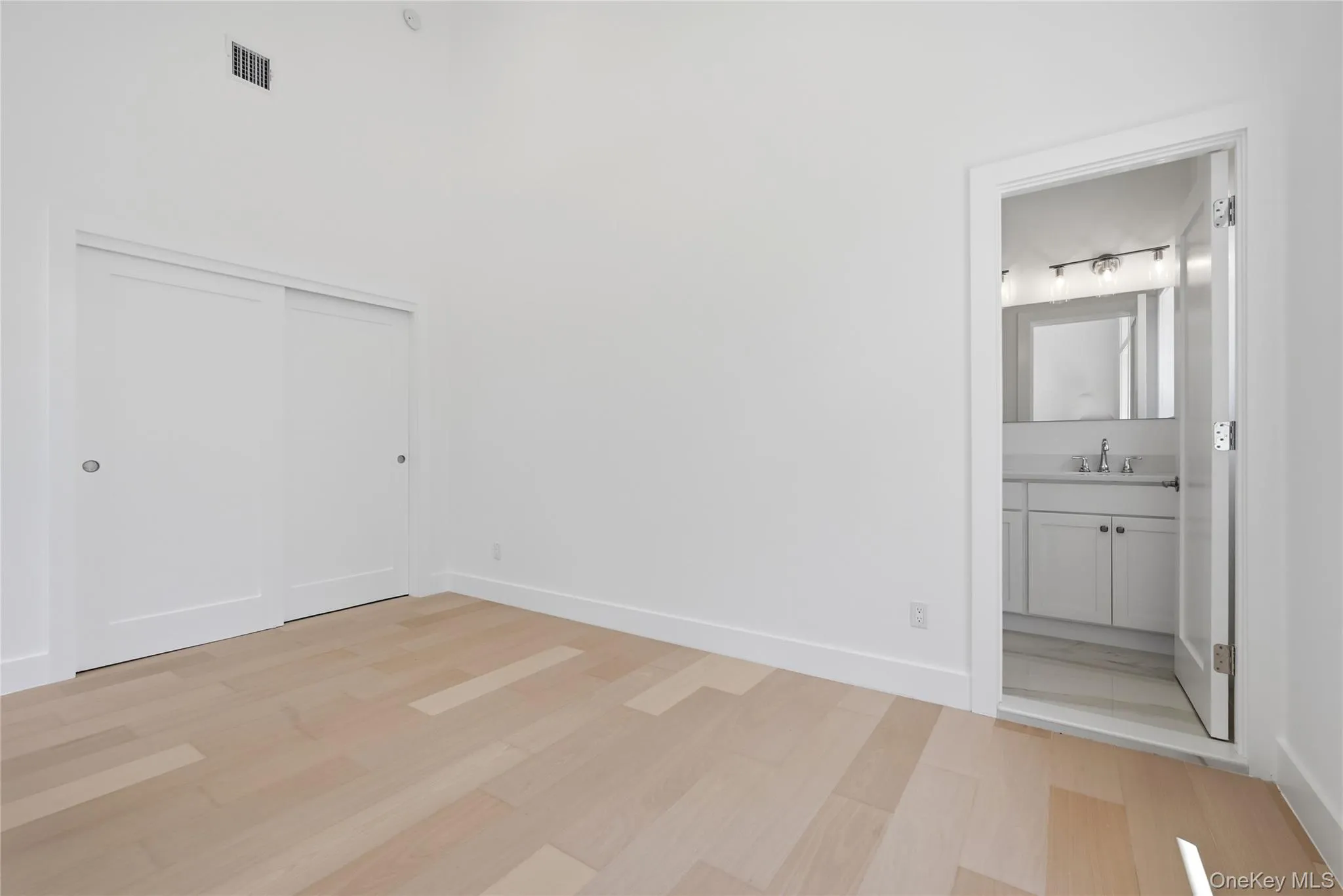19 Montauk Highway, Southampton, NY, 2 Bedrooms Bedrooms, 5 Rooms Rooms,2 BathroomsBathrooms,Residential,For Rent,Montauk,0,1003552 19 Montauk Highway, Southampton, NY, 2 Bedrooms Bedrooms, 5 Rooms Rooms,2 BathroomsBathrooms,Residential,For Rent,Montauk,0,1003552