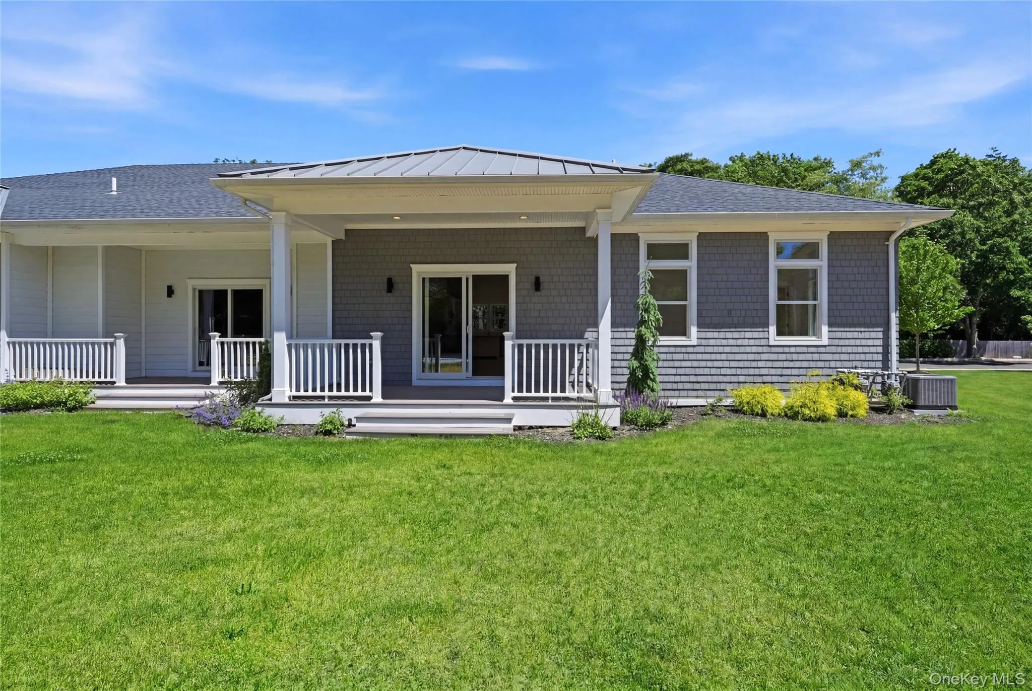 19 Montauk Highway, Southampton, NY, 2 Bedrooms Bedrooms, 5 Rooms Rooms,2 BathroomsBathrooms,Residential,For Rent,Montauk,0,1003552 19 Montauk Highway, Southampton, NY, 2 Bedrooms Bedrooms, 5 Rooms Rooms,2 BathroomsBathrooms,Residential,For Rent,Montauk,0,1003552