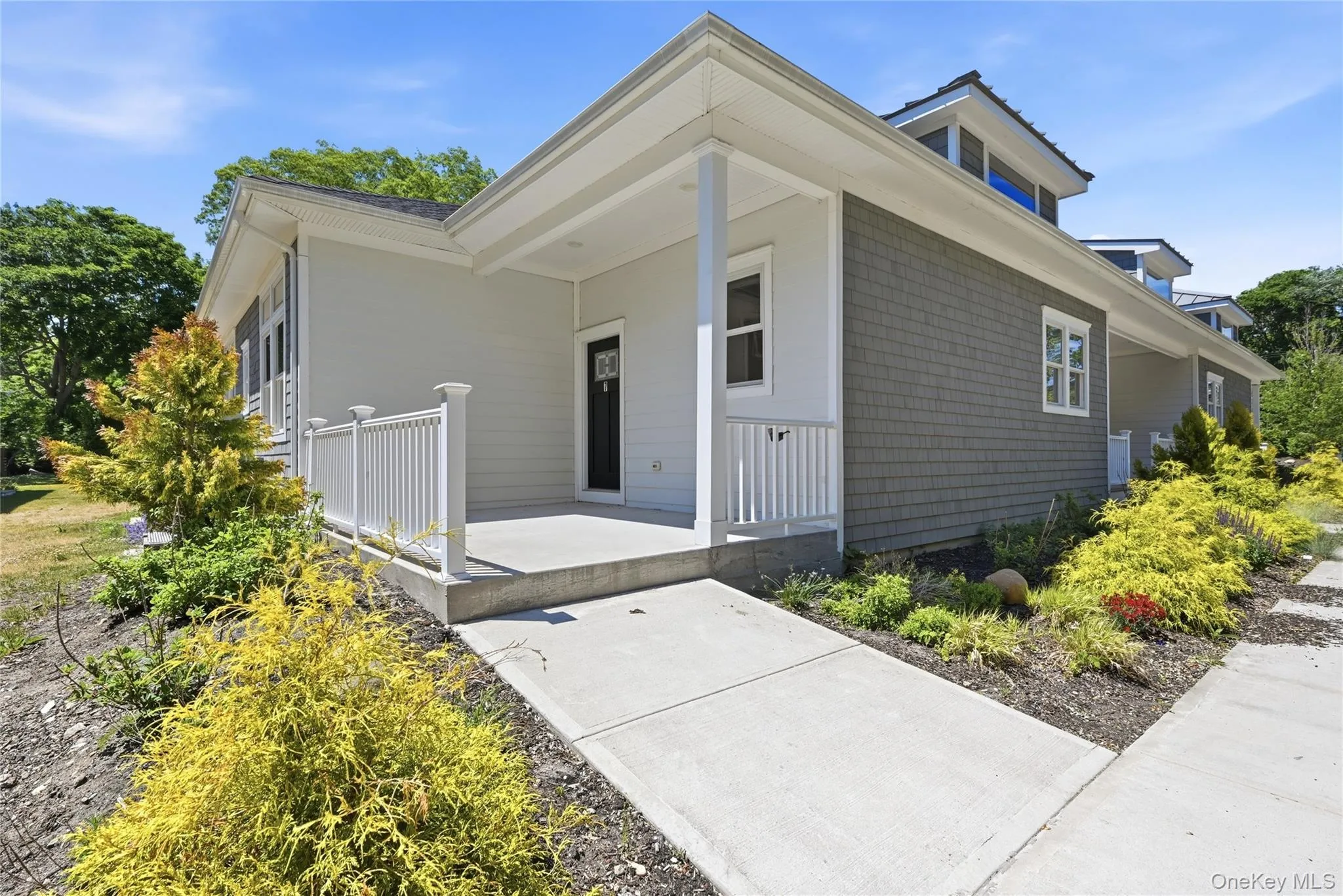 19 Montauk Highway, Southampton, NY, 2 Bedrooms Bedrooms, 5 Rooms Rooms,2 BathroomsBathrooms,Residential,For Rent,Montauk,0,1003552 19 Montauk Highway, Southampton, NY, 2 Bedrooms Bedrooms, 5 Rooms Rooms,2 BathroomsBathrooms,Residential,For Rent,Montauk,0,1003552
