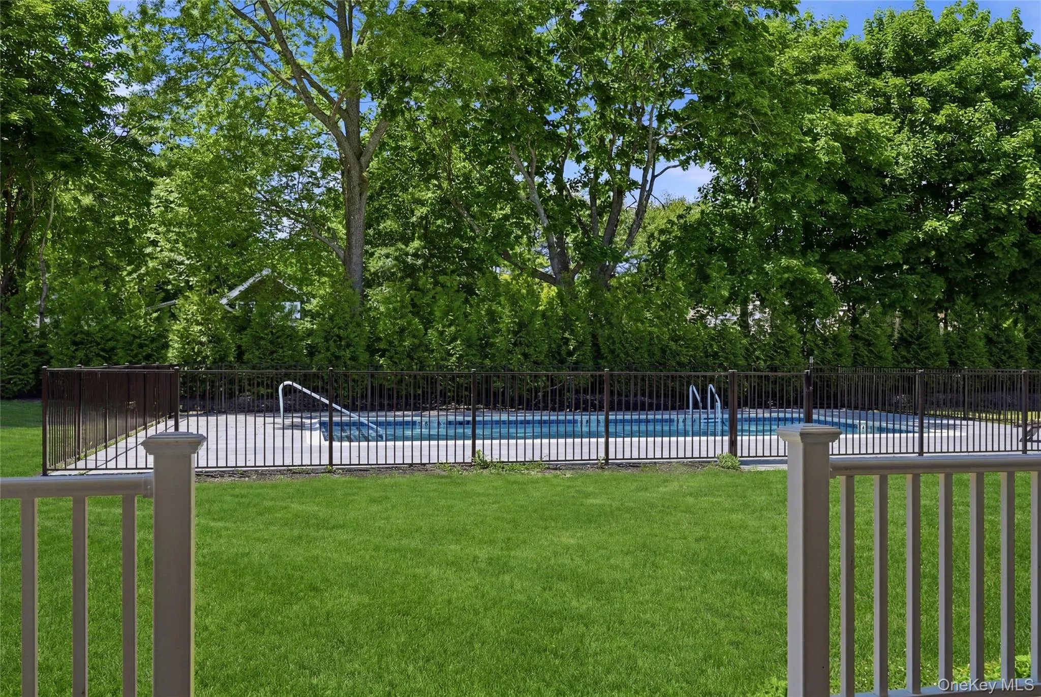 19 Montauk Highway, Southampton, NY, 2 Bedrooms Bedrooms, 5 Rooms Rooms,2 BathroomsBathrooms,Residential,For Rent,Montauk,0,1003552 19 Montauk Highway, Southampton, NY, 2 Bedrooms Bedrooms, 5 Rooms Rooms,2 BathroomsBathrooms,Residential,For Rent,Montauk,0,1003552