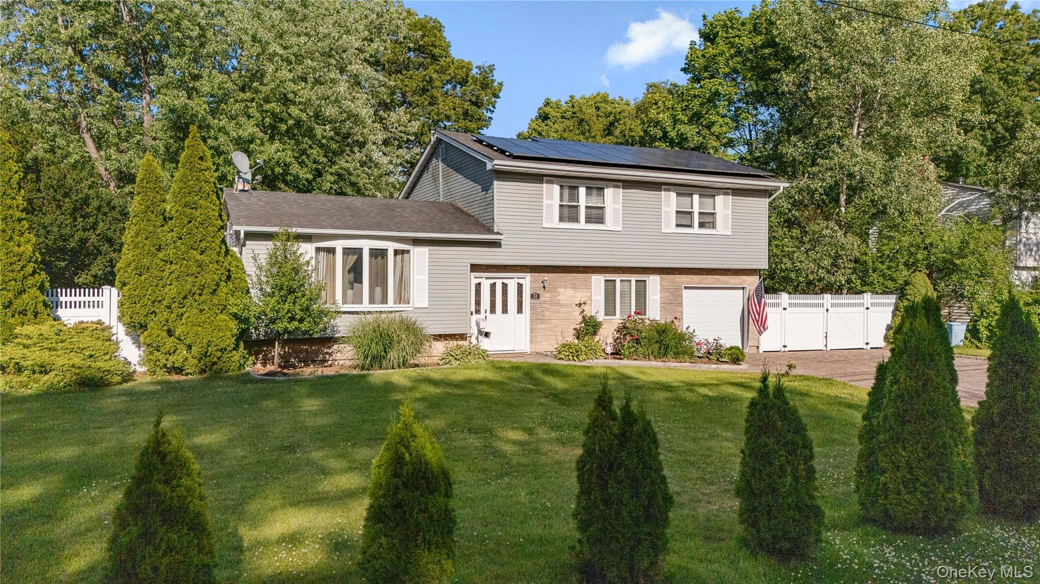 53 Jarvin Road, Brookhaven, NY, 4 Bedrooms Bedrooms, 10 Rooms Rooms,1 BathroomBathrooms,Residential,For Rent,Jarvin,0,KEY1003555 53 Jarvin Road, Brookhaven, NY, 4 Bedrooms Bedrooms, 10 Rooms Rooms,1 BathroomBathrooms,Residential,For Rent,Jarvin,0,KEY1003555