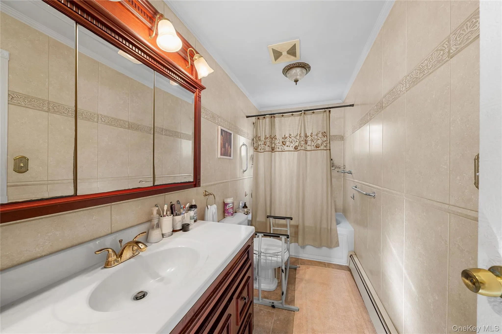 53 Jarvin Road, Brookhaven, NY, 4 Bedrooms Bedrooms, 10 Rooms Rooms,1 BathroomBathrooms,Residential,For Rent,Jarvin,0,KEY1003555 53 Jarvin Road, Brookhaven, NY, 4 Bedrooms Bedrooms, 10 Rooms Rooms,1 BathroomBathrooms,Residential,For Rent,Jarvin,0,KEY1003555