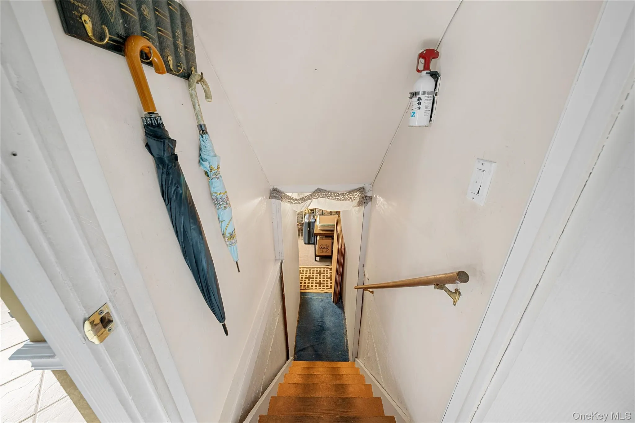 53 Jarvin Road, Brookhaven, NY, 4 Bedrooms Bedrooms, 10 Rooms Rooms,1 BathroomBathrooms,Residential,For Rent,Jarvin,0,KEY1003555 53 Jarvin Road, Brookhaven, NY, 4 Bedrooms Bedrooms, 10 Rooms Rooms,1 BathroomBathrooms,Residential,For Rent,Jarvin,0,KEY1003555