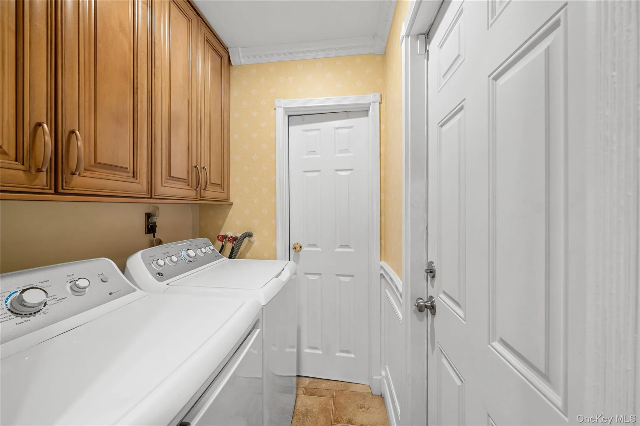 53 Jarvin Road, Brookhaven, NY, 4 Bedrooms Bedrooms, 10 Rooms Rooms,1 BathroomBathrooms,Residential,For Rent,Jarvin,0,KEY1003555 53 Jarvin Road, Brookhaven, NY, 4 Bedrooms Bedrooms, 10 Rooms Rooms,1 BathroomBathrooms,Residential,For Rent,Jarvin,0,KEY1003555